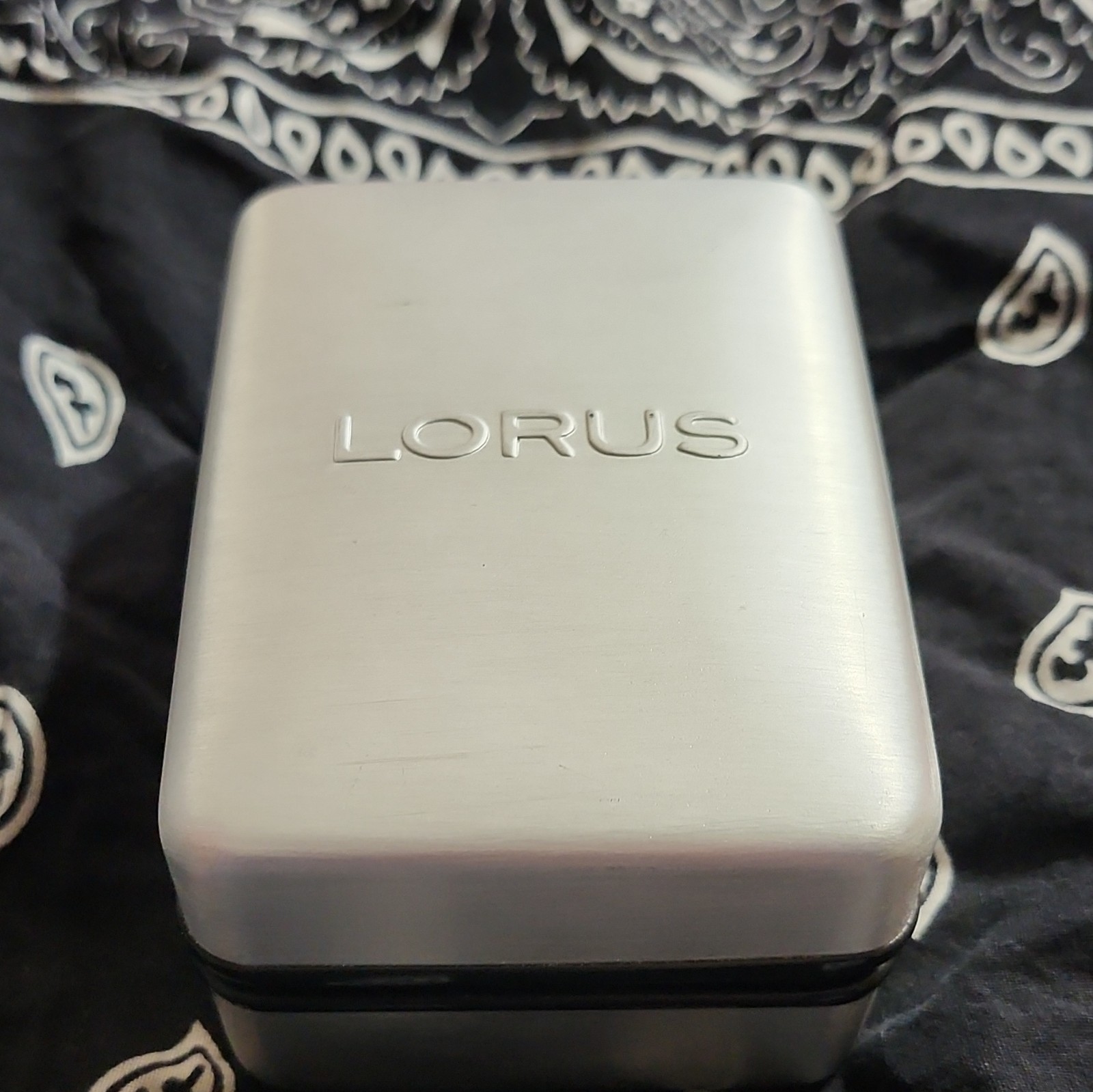 Lorus Steel Quartz Analog 50m Date Stainless Steel Bracelet Black Textured Dial