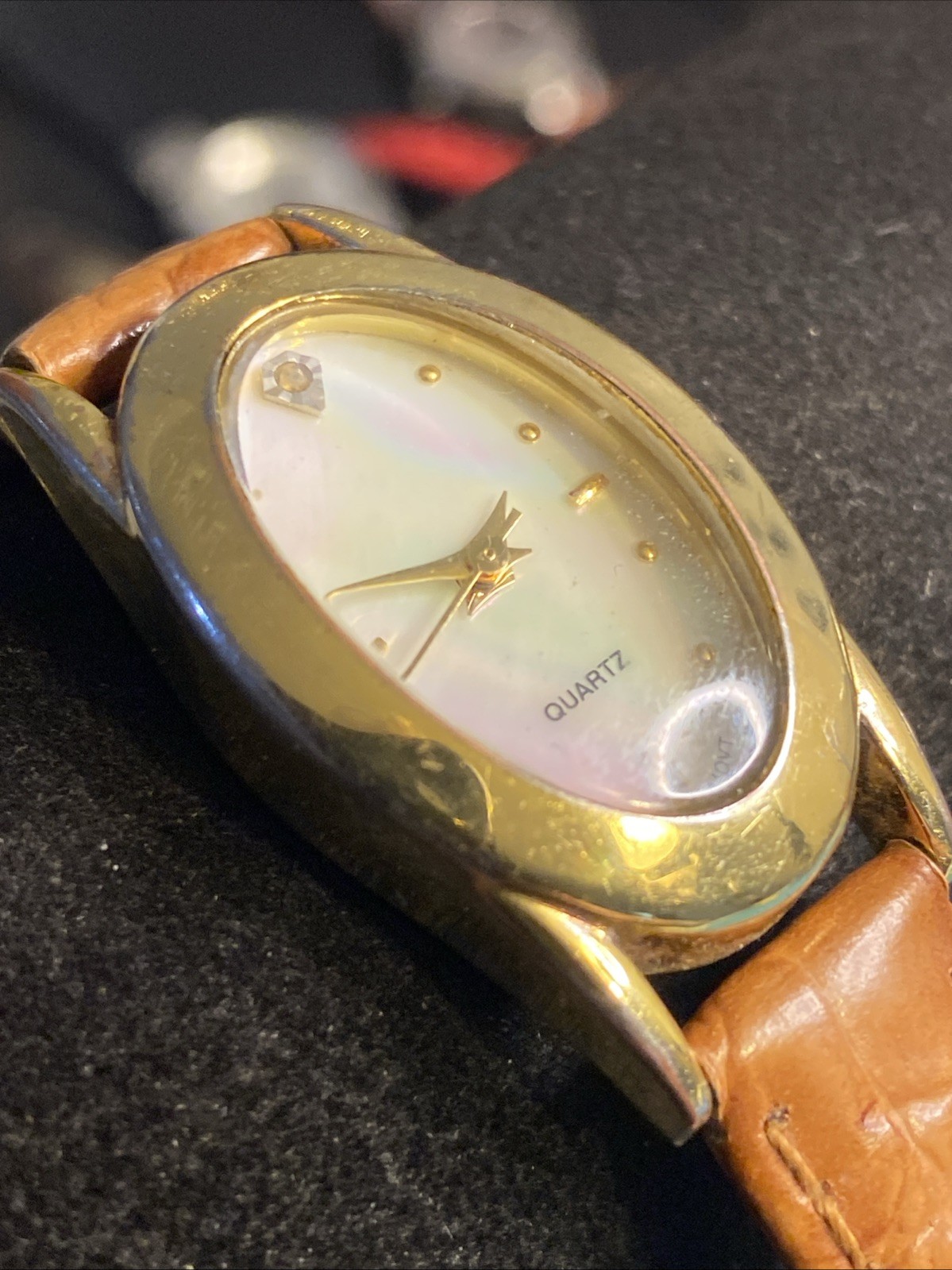 ADVANCE Quartz Wristwatch Gold Tone Oval Mother of Pearl Dial New Battery