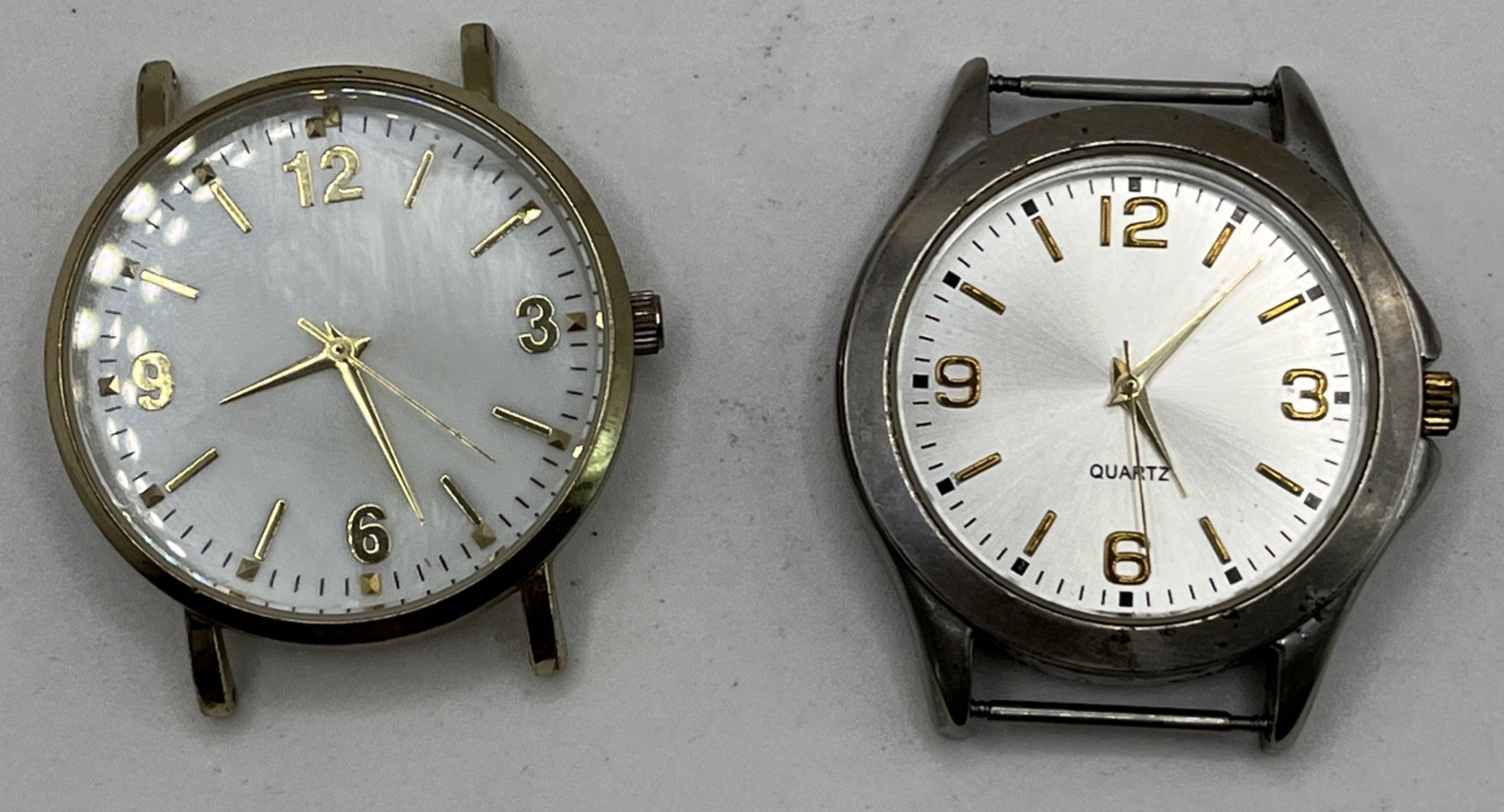 Lady’s Mother Of Pearl Dial & Quartz Wristwatch Both Running In Good Condition S