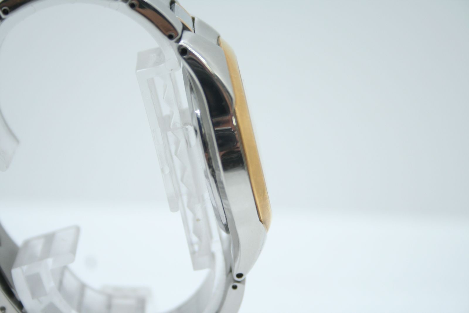 Condition SEIKO Perpetual Calendar 8F32 0130 quartz date ivory dial men’s SEIKO