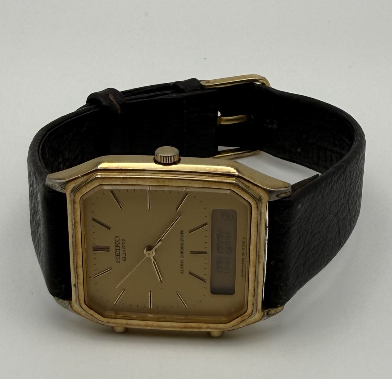 Seiko Quartz Mens Alarm Chronograph Analog-Digital LCD Gold Tone Black Leather