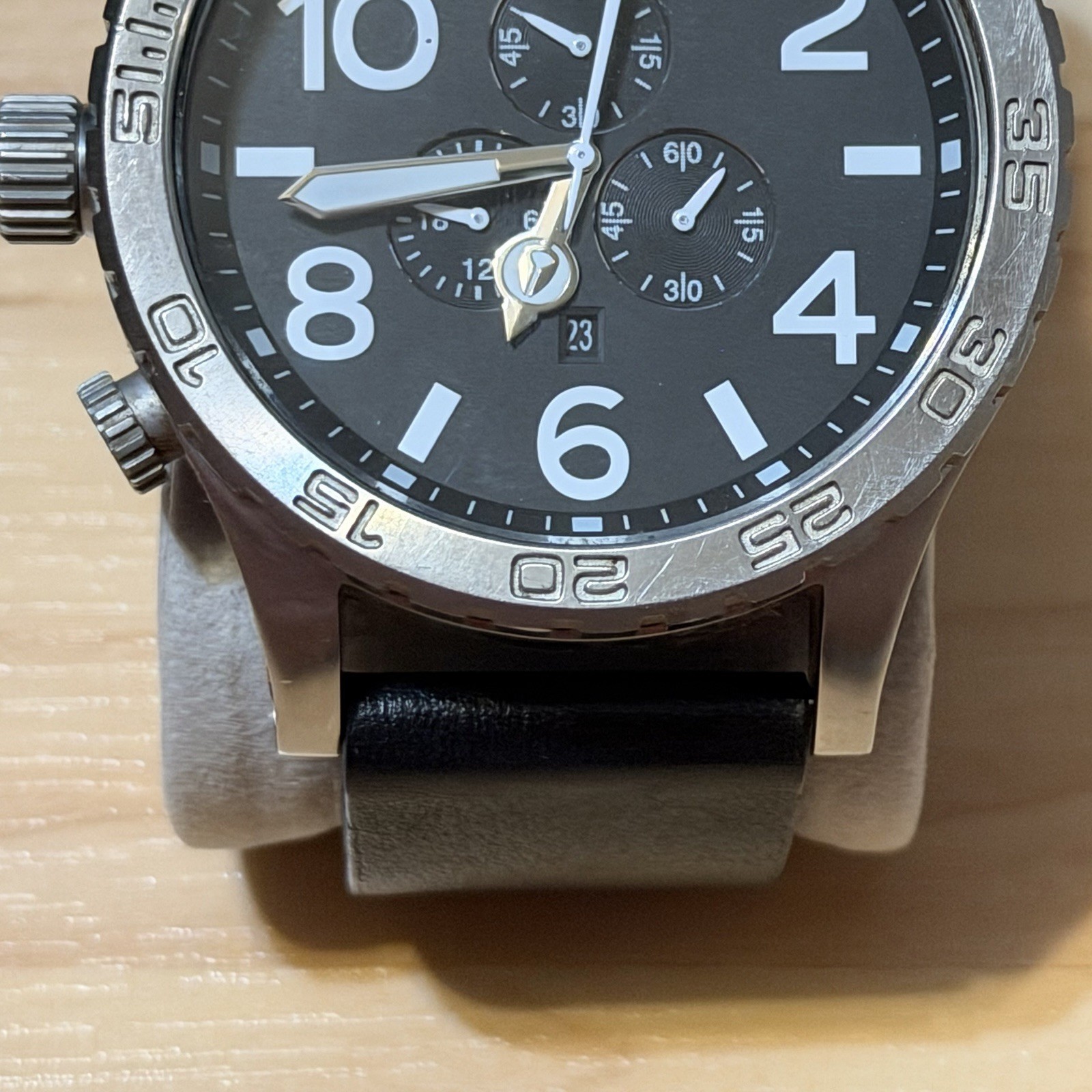 Nixon The 51-30 Chrono Simplify Leather Chronograph Men’s Analog Watch RUNS READ