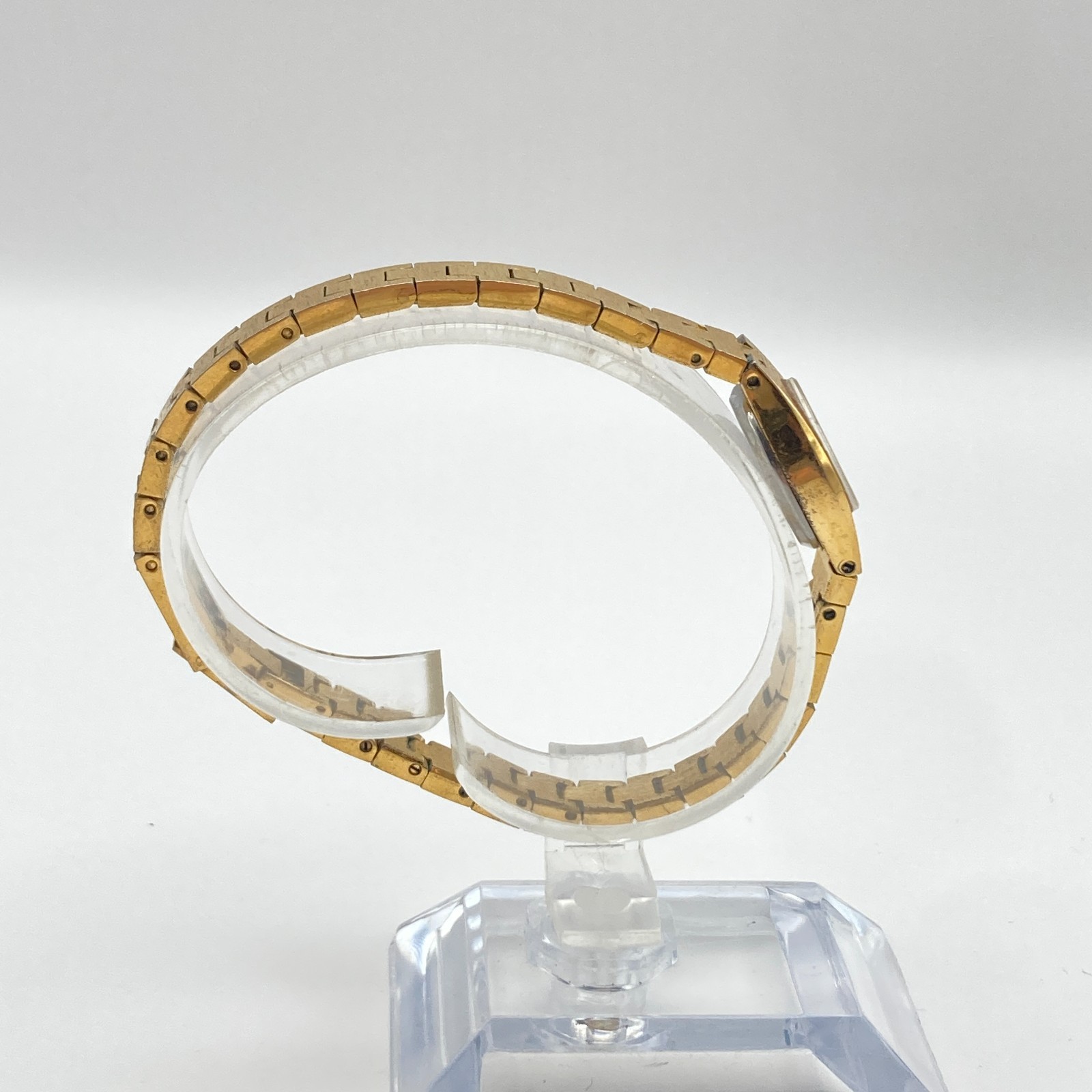 Vintage Armitron Womens Watch 11mm Gold Tone Petite Round New Battery 7″