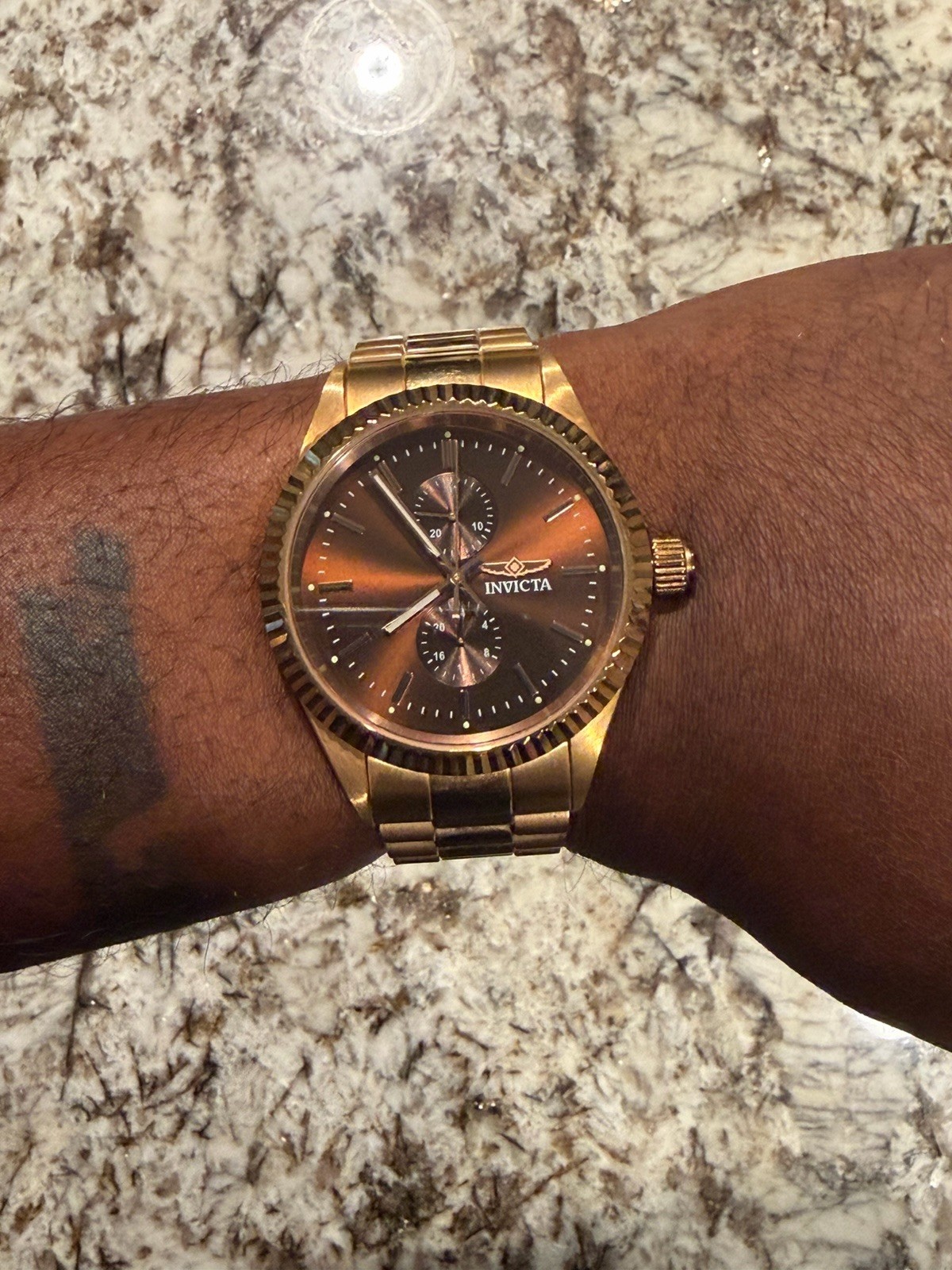 Invicta Men’s Quartz Chronograph Wristwatch Rose Gold Tone Brown Sunburst Dial