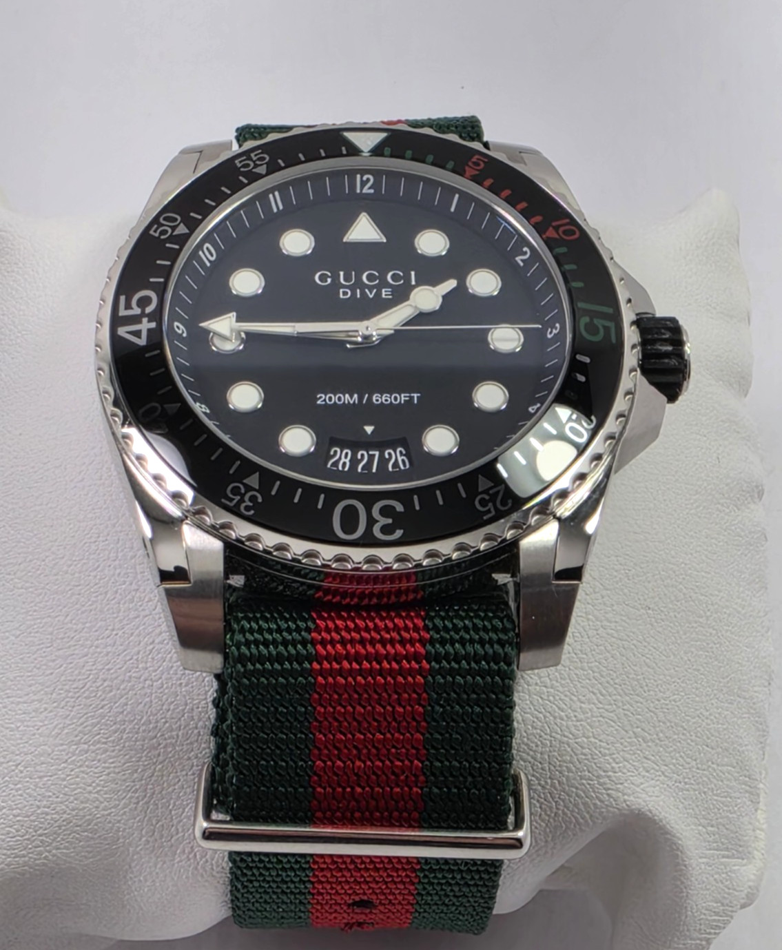 Gucci Dive SWISS Quartz Black Dial Red Green Nylon Strap Men’s Watch YA136209