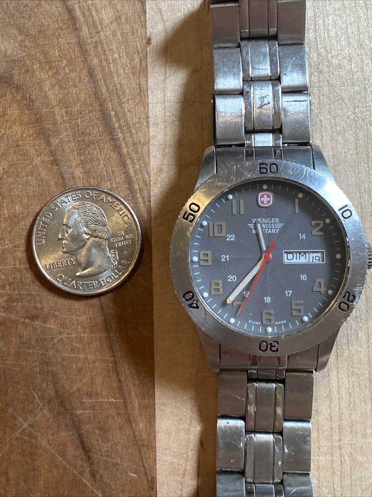Wenger Swiss Military Mens Watch 79940 WR 100m Stainless Steel &Mineral Crystal