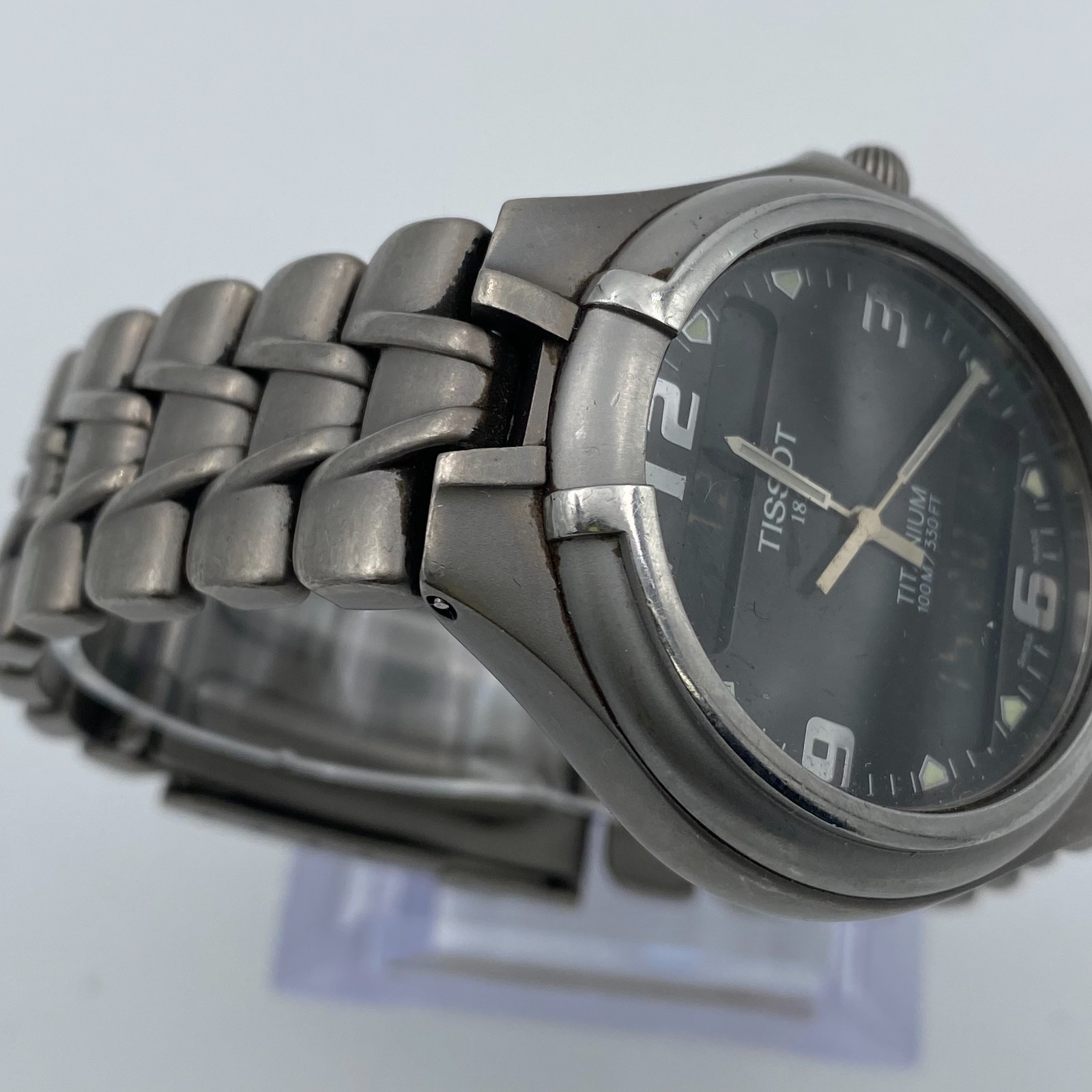 Tissot Titanium T690 Mens Watch