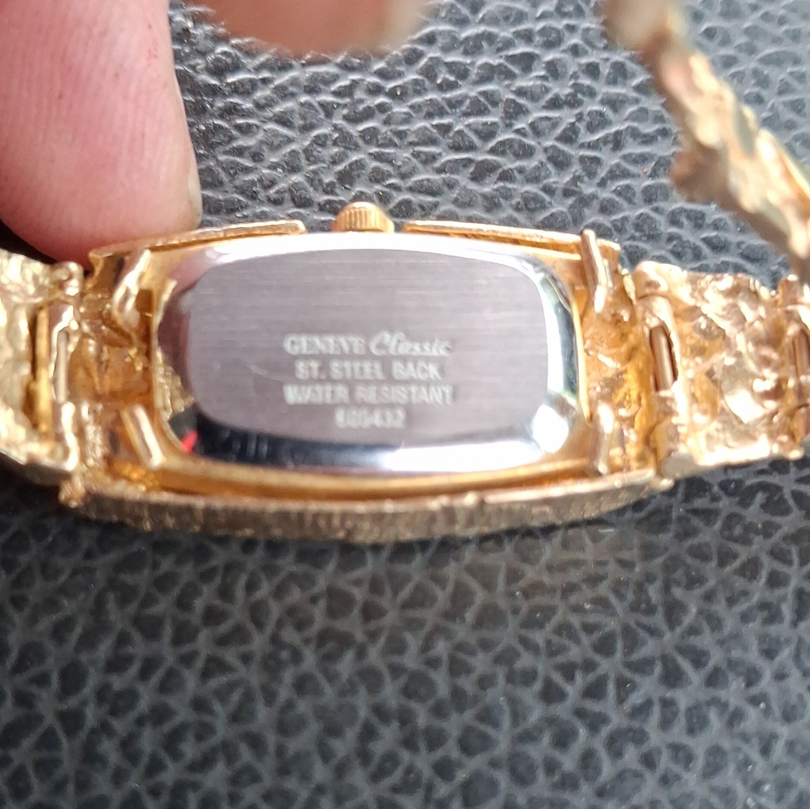 Geneve Classic Women’s Quartz Watch Black Dial Gold-Tone Bracelet