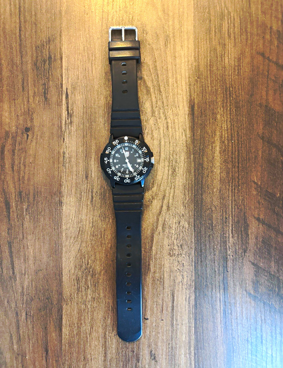 Luminox Navy SEAL Men’s Quartz Diver Watch Date Unidirectional Bezel 200m