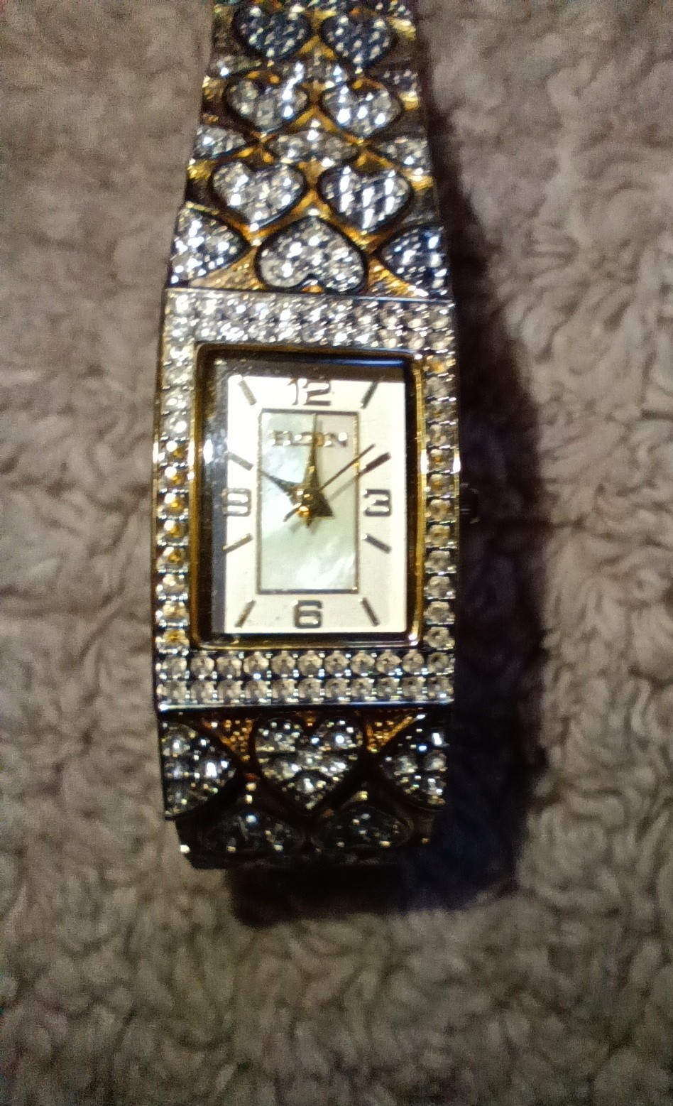 Vintage Elgin Ladies Quartz Watch Mother of Pearl Dial Crystal Heart Bracelet