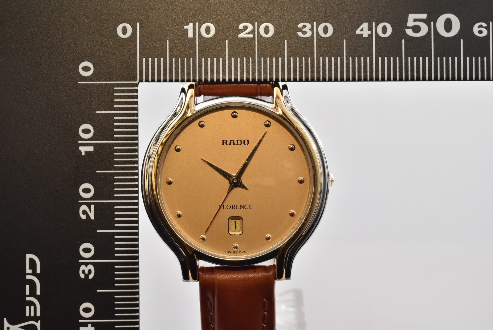 BOX ”N MINT” RADO Florence 129.3644.4 Swiss Date 32mm QZ Gold Dial Watch JAPAN