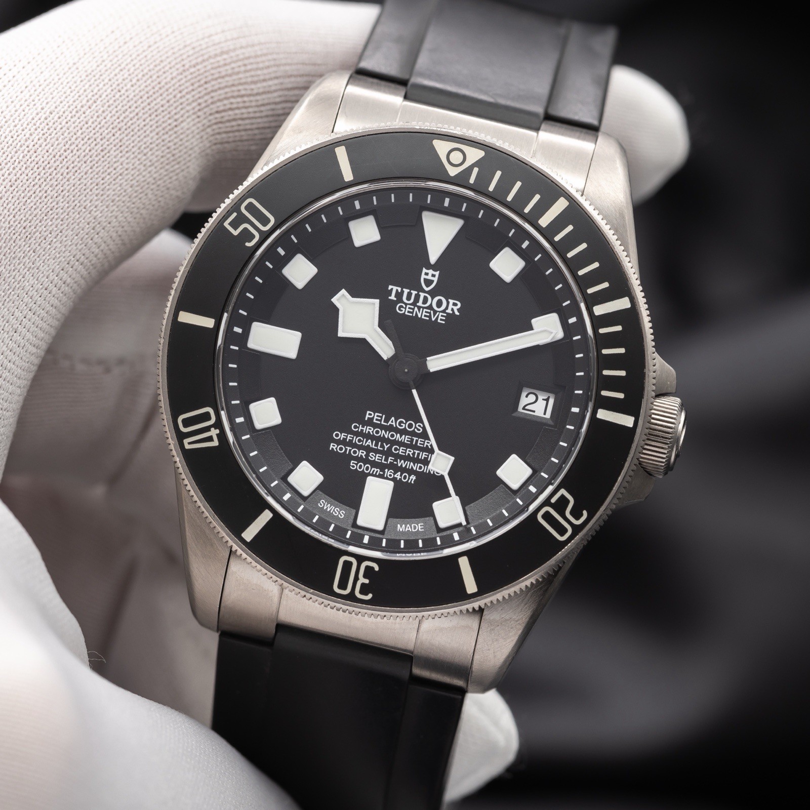 TUDOR Pelagos 42 Titanium Black Dial 25600TN Full Set – Unworn Bracelet