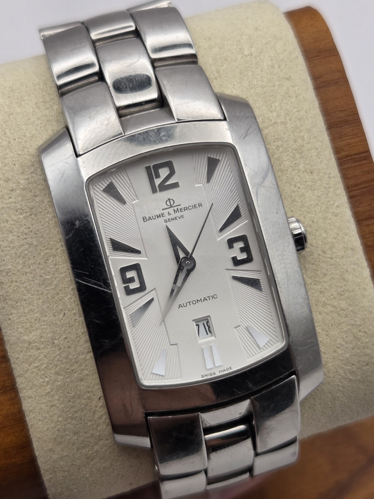 Baume & Mercier Hampton White Dial Men’s Watch 65308 – 26x40mm – 6.25in