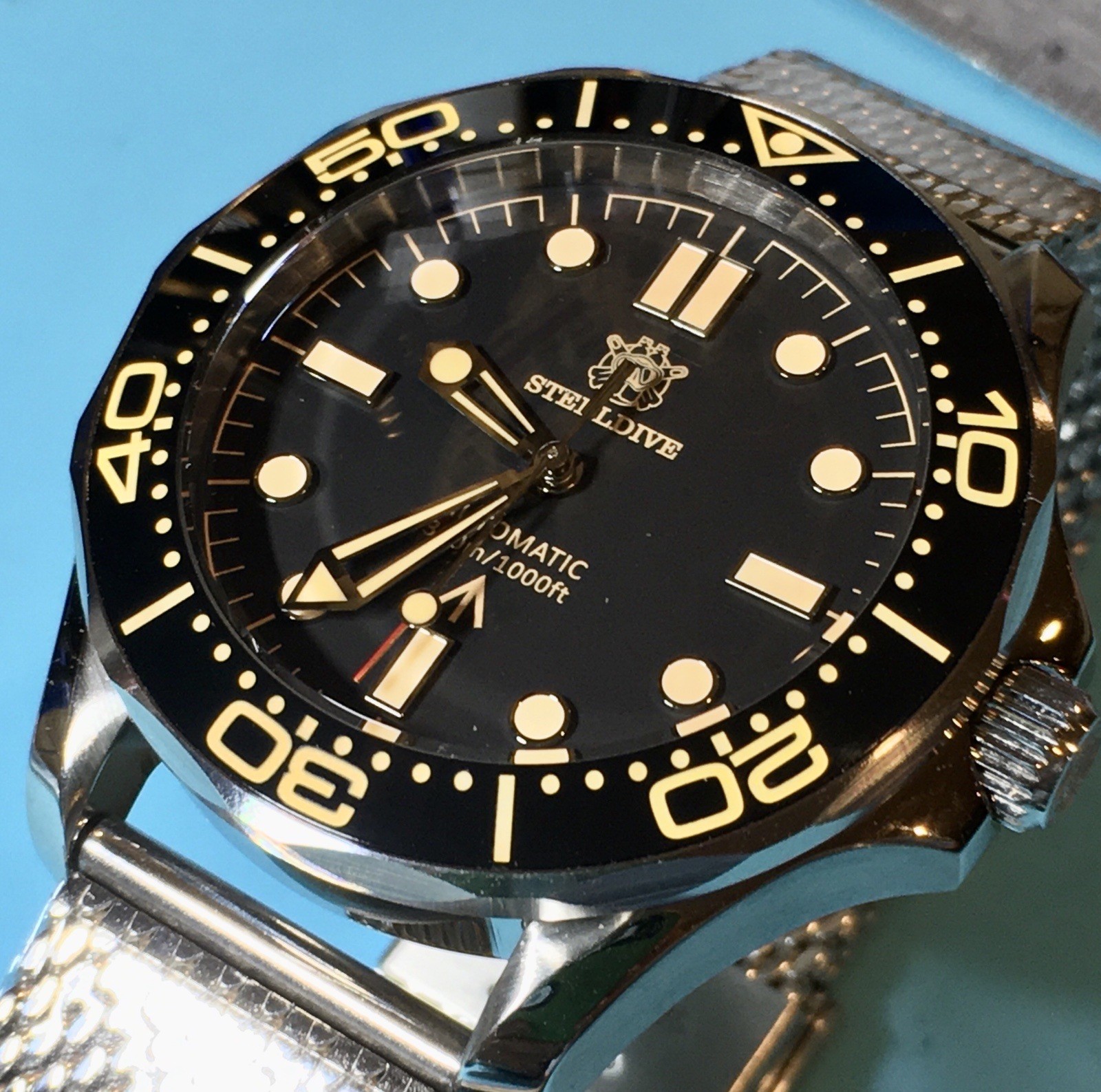 STEELDIVE 007 42MM WATCH NO TIME TO DIE SEIKO NH35 SAPPHIRE MILANESE & NATO BAND