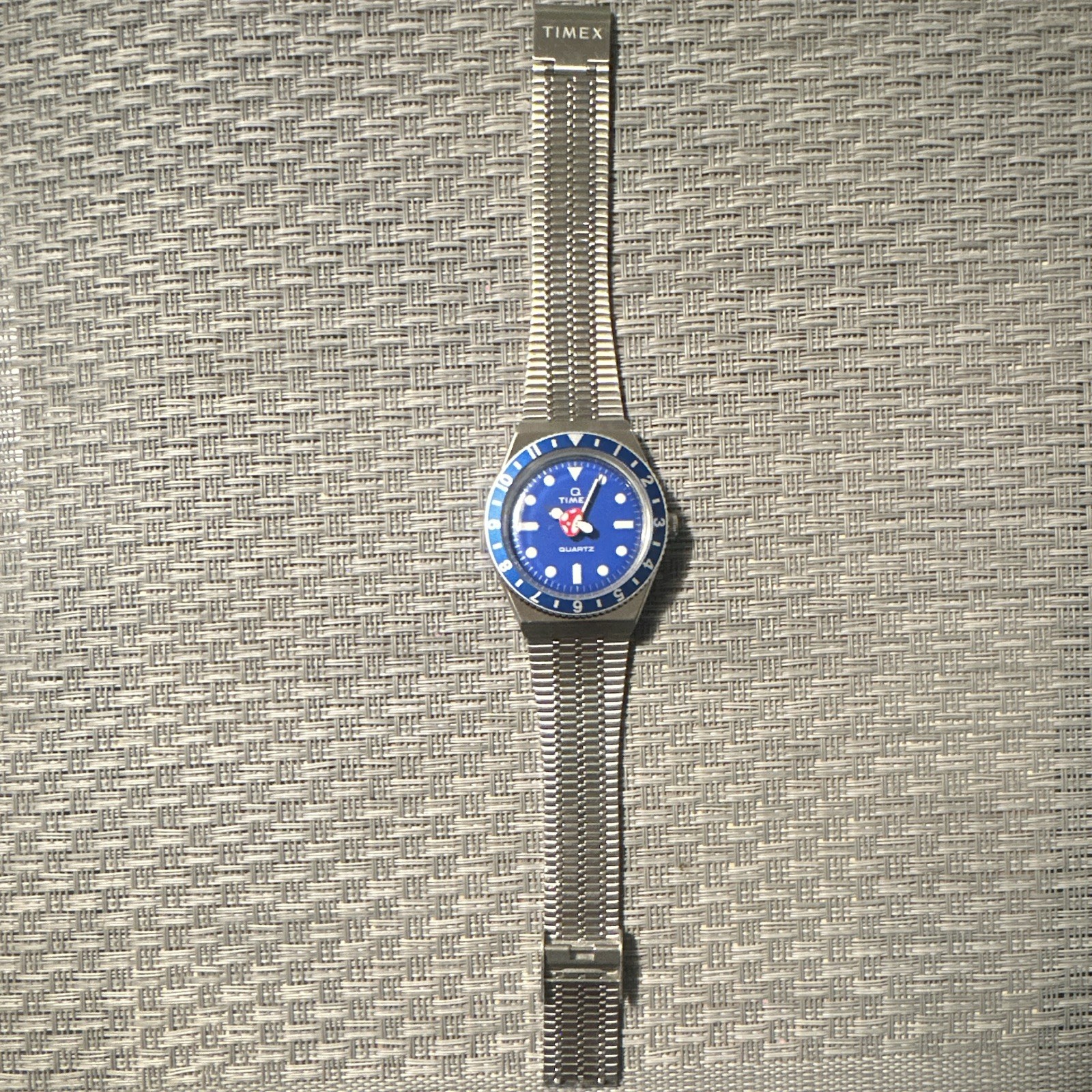 Timex x Seconde Prequel Ep. 0 Smurf Watch Ltd Ed. Qtz 37mm TW2Y48200 W/Box