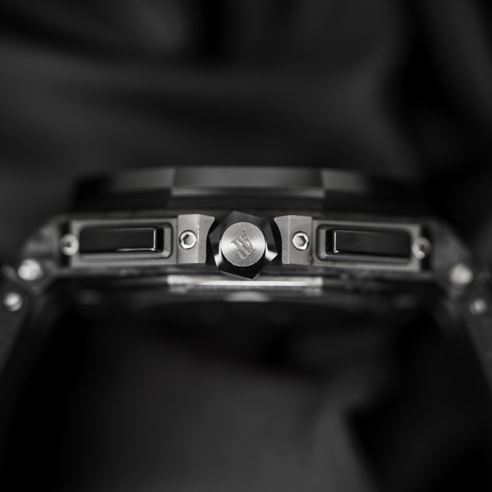 Audemars Piguet Royal Oak Forged Carbon Ceramic – 26400AU.OO.A002CA.01