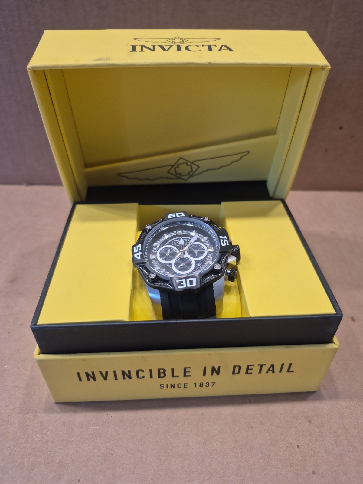 Invicta Men’s 44704 Pro Diver Chronograph Carbon Fiber Dial & Bezel 100M