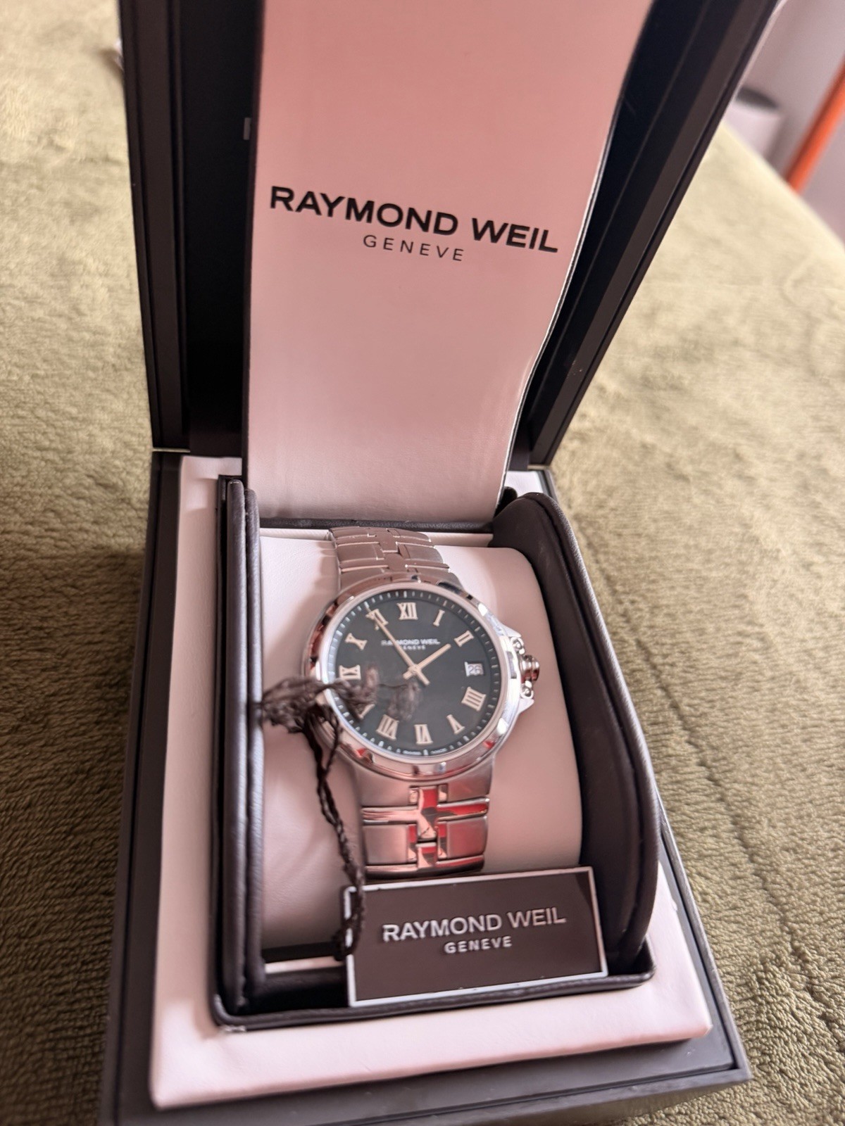 Raymond Weil Men’s Watch Sapphire Crystal Black Dial Steel 5580 Swiss Made Box