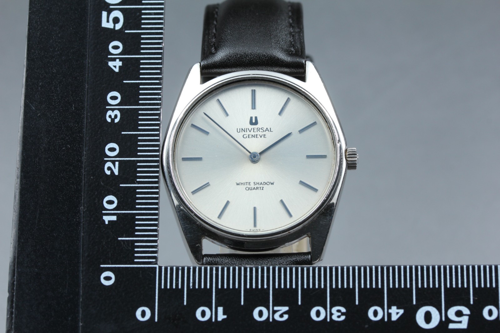 Vintage Universal Geneve White Shadow 874122 Silver 33mm Quartz Men Watch JAPAN