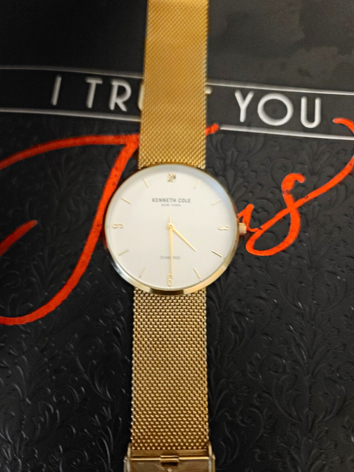 Kenneth Cole New York Women’s Quartz Analog Watch Gold Mesh Bnd White Dial Zelle