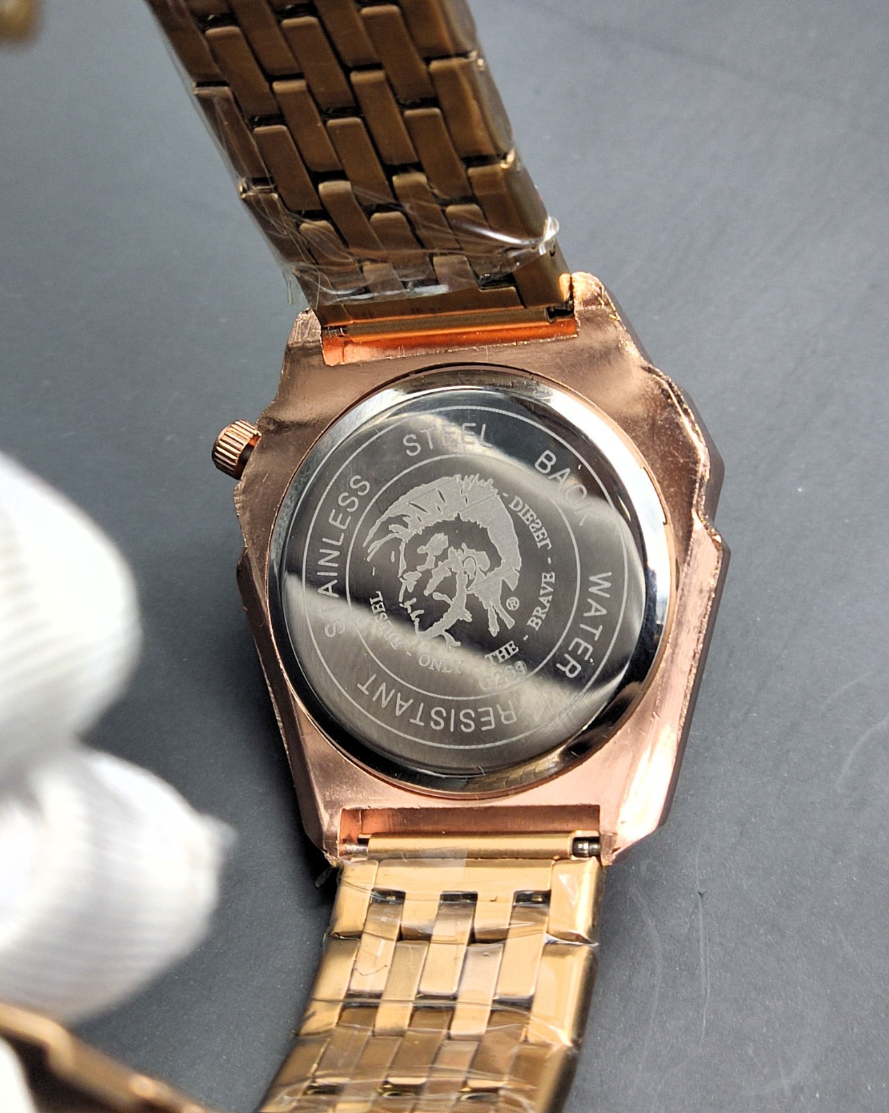 #Refurbished Diesel Rotating Time Analog Black Dial Men’s Wrist Watch