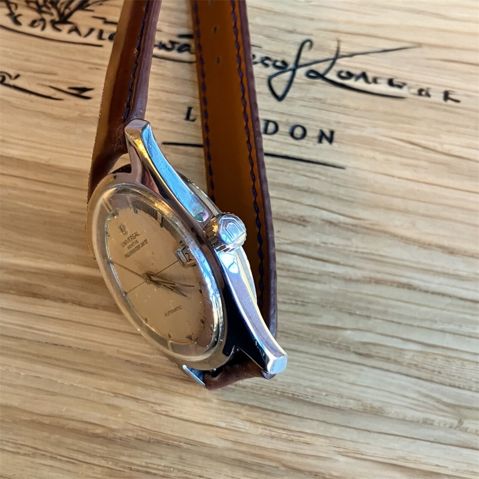 Universal Geneve Polerouter Auto Date ST 35mm case Cream Index dial Strap 1960