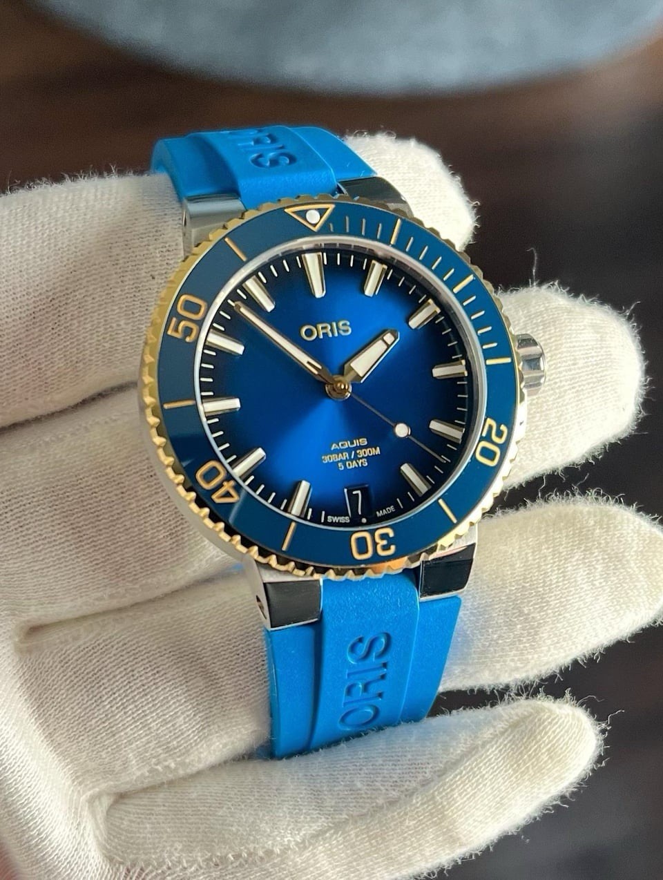 Oris Aquis Calibre 400 Blue Dial Gold 41mm 01 400 7769 6355-07 4 22 75FC