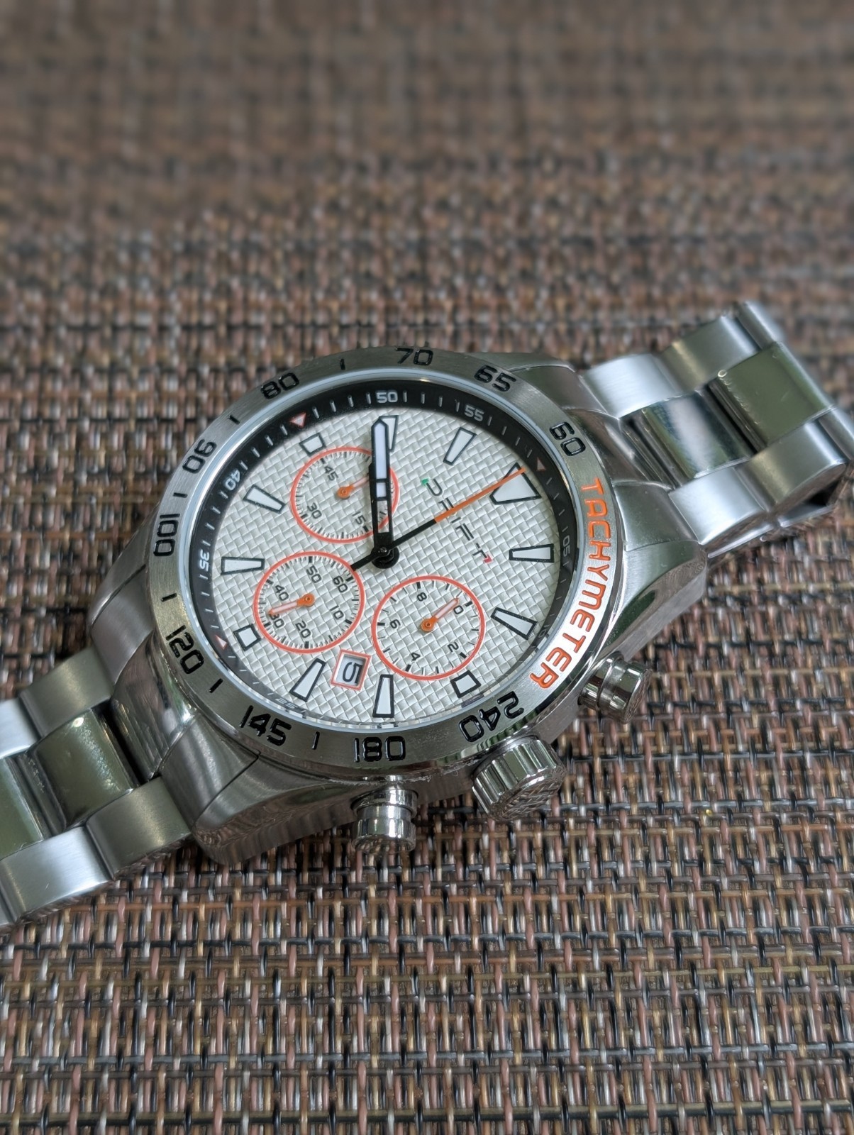 DRIFT Tachymeter Quartz Chronograph Date Silver/White Dial SS Bracelet