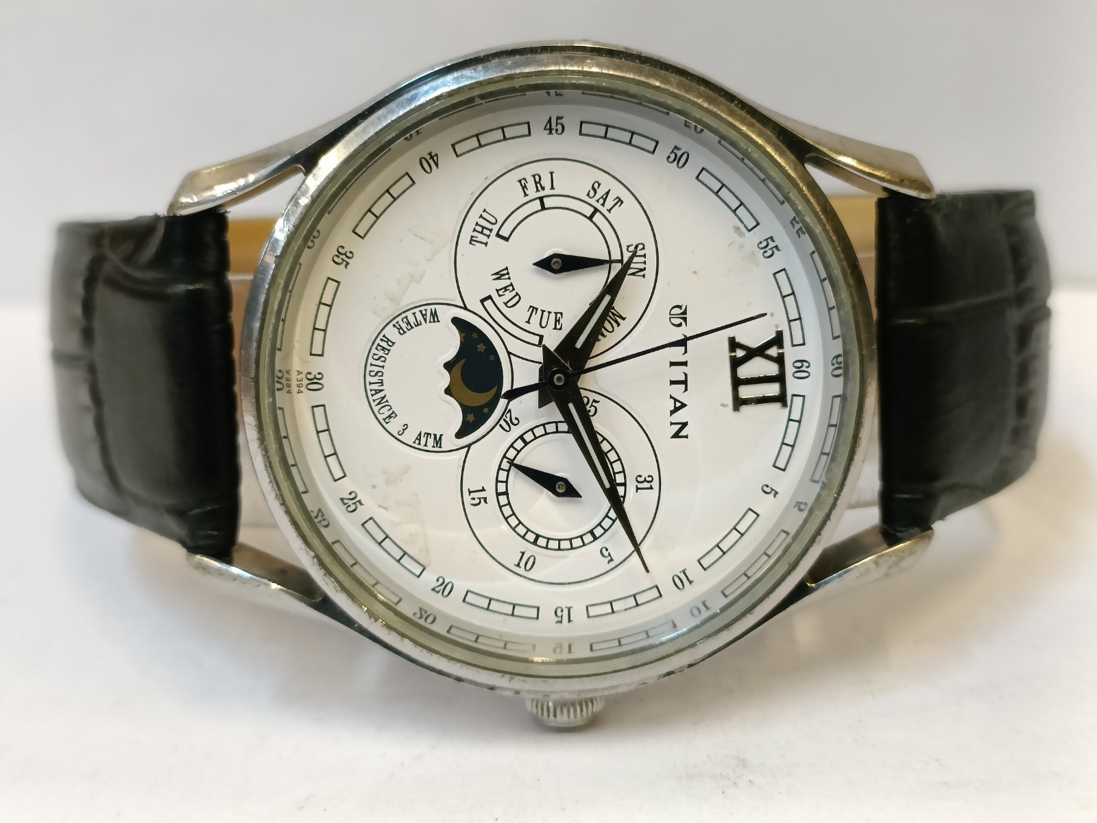TITAN MULTIFUNCTION MOON-PHASE QUARTZ PATINA WHITE DIAL 1487SAB INDIA MEN’S