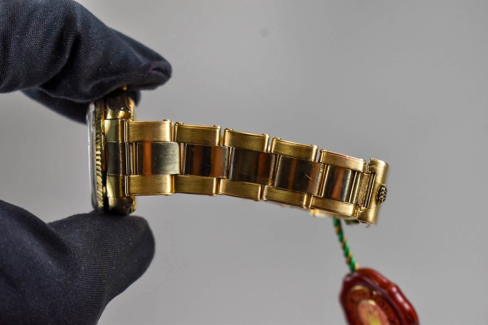 Rolex Datejust Automatic Fluted Bezel White Roman Dial 14kGold Bracelet Box 6837