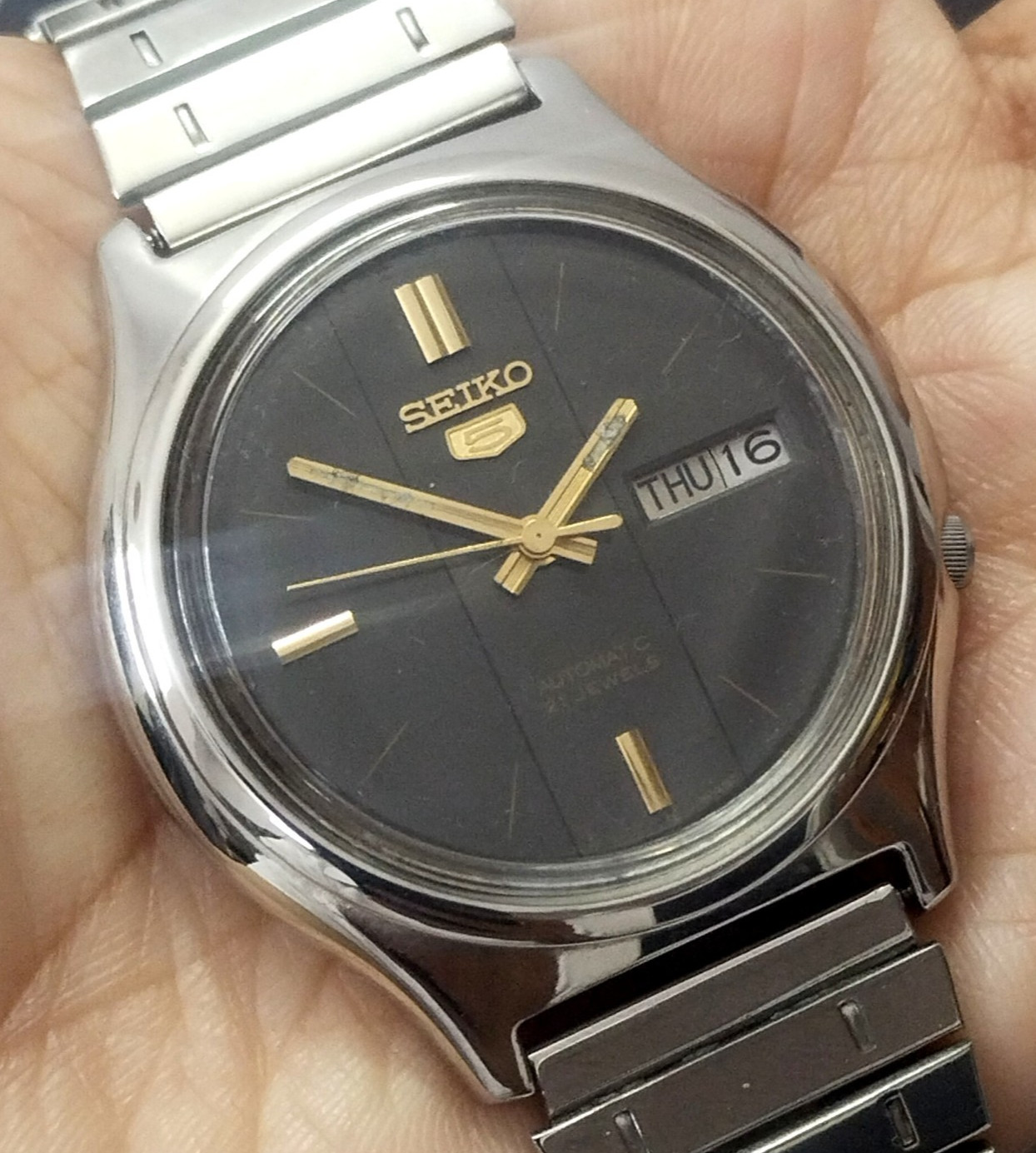 Vintage Seiko 5 Automatic Men’s Watch Black Dial Case Size 37.8mm
