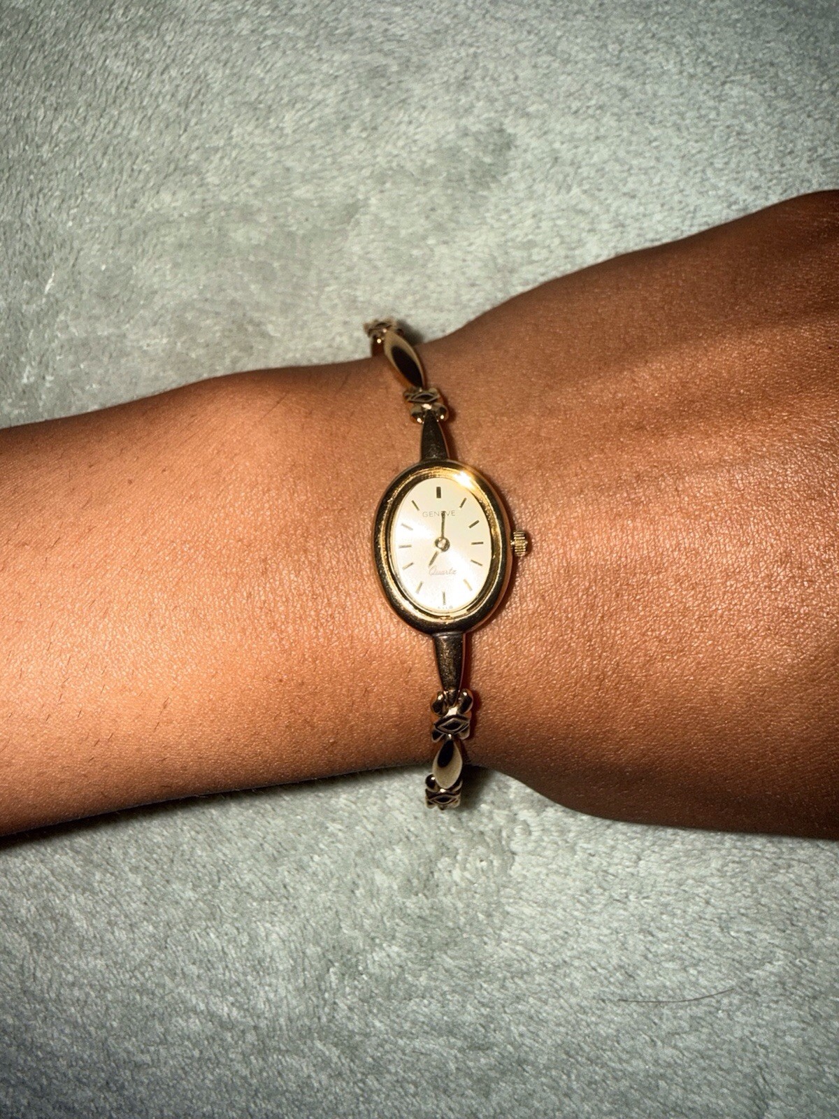 Geneve Women’s Vintage Oval Wristwatch 10K Gold Bracelet White Dial