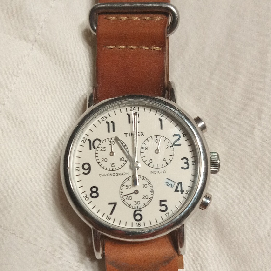 Timex Indiglo Chronograph Date Quartz White Dial Brown Leather Strap 40mm