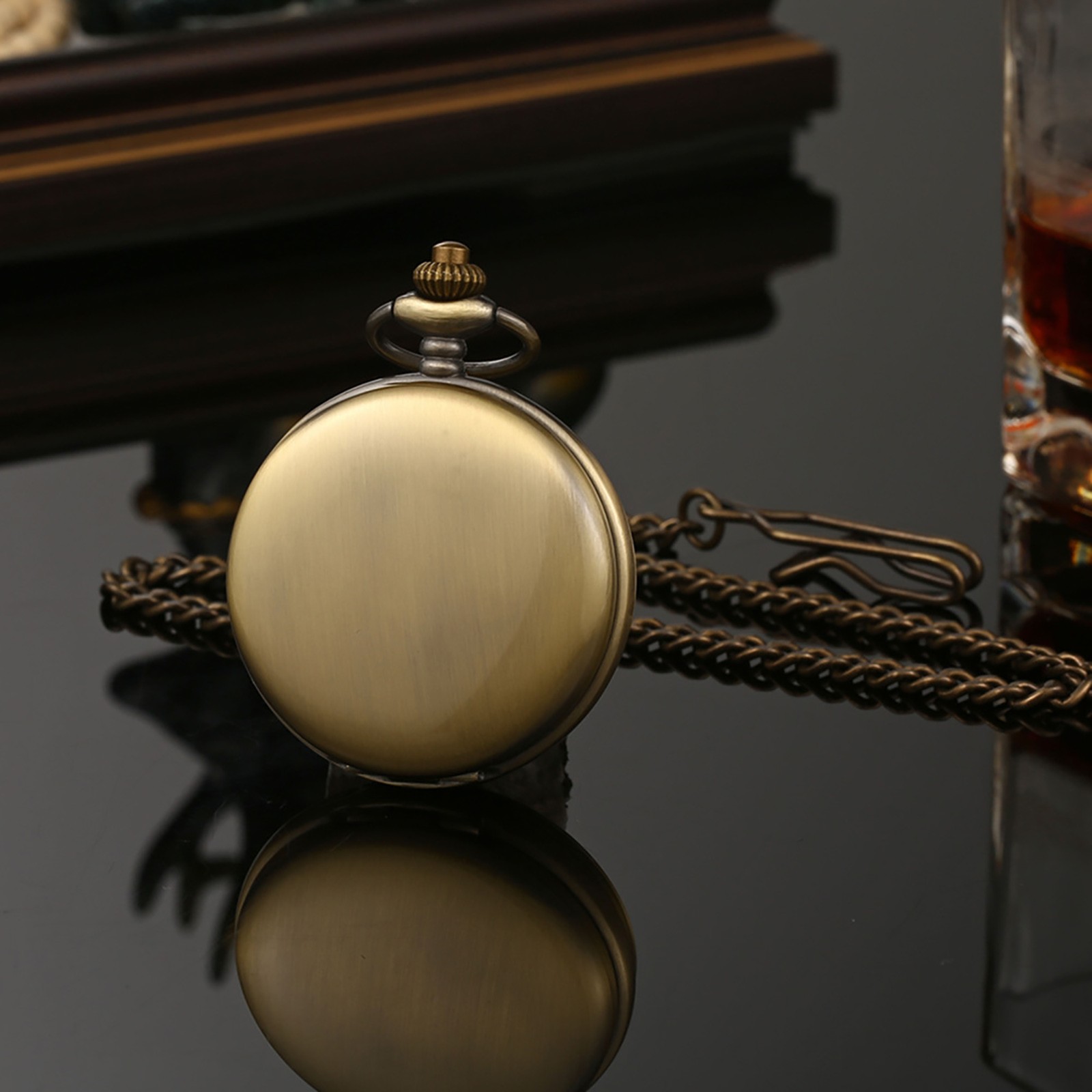 Hook Buckle Clasp Round Dial Shape Men’s Mechanical Retro Pocket Watch