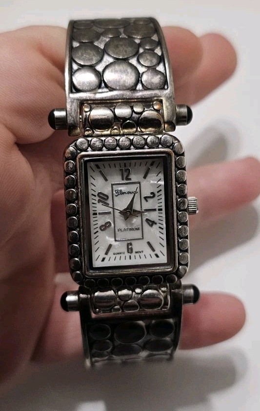 Geneva Platinum 7113 Women Watch Silver Tone Textured Cuff Art Deco Stud WORKS