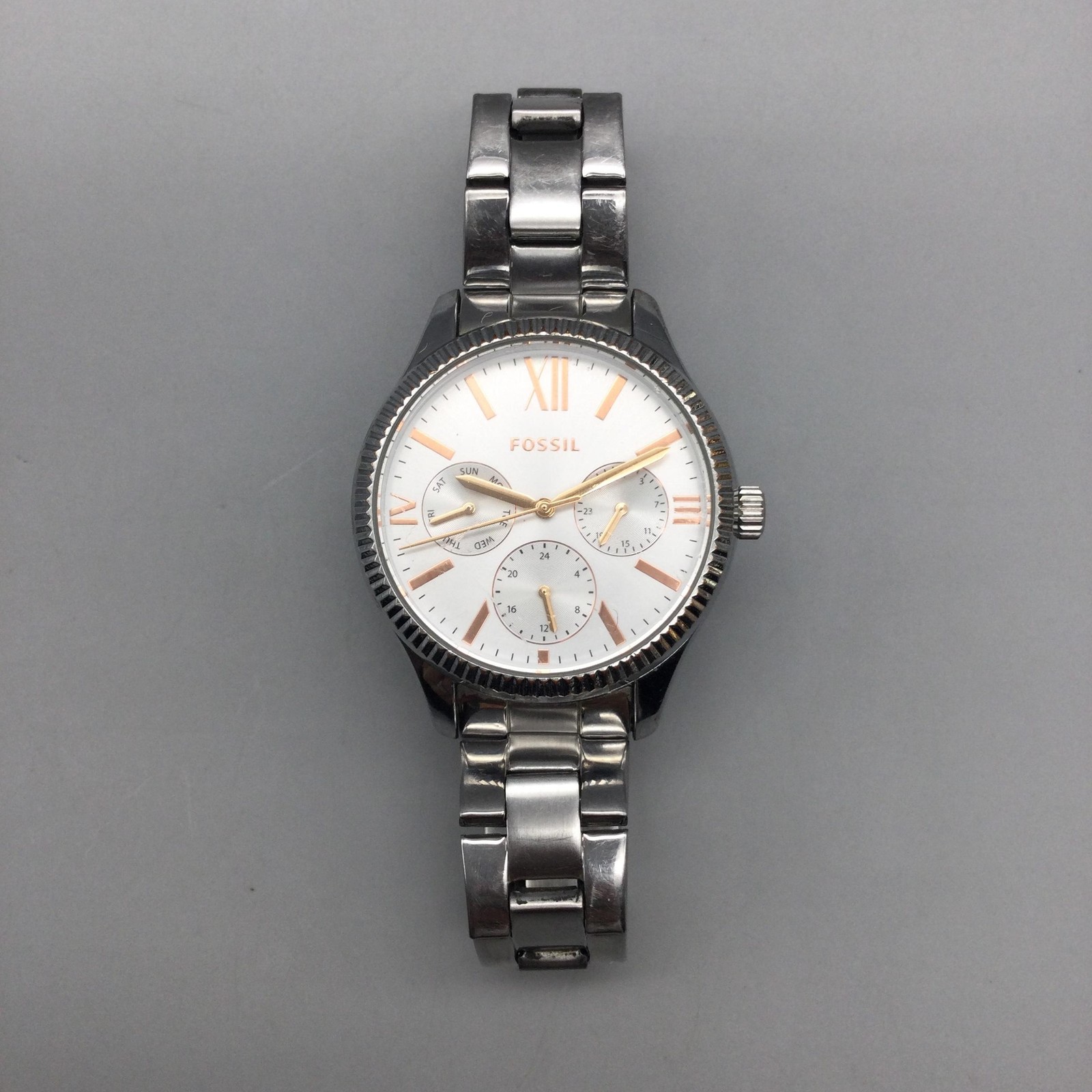 Fossil Rye BQ3590 Womens Watch 35mm Silver Tone Day Date New Battery 7″