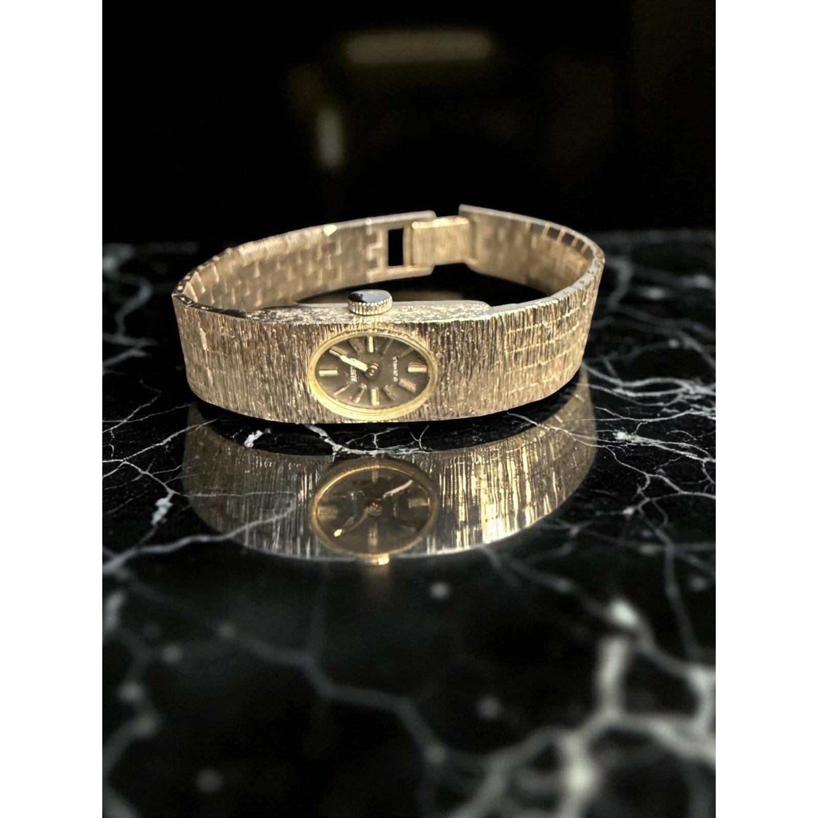 Austin Vintage 17 Jewel Hand-Wound Watch – Textured Bracelet – Running, Cleaned