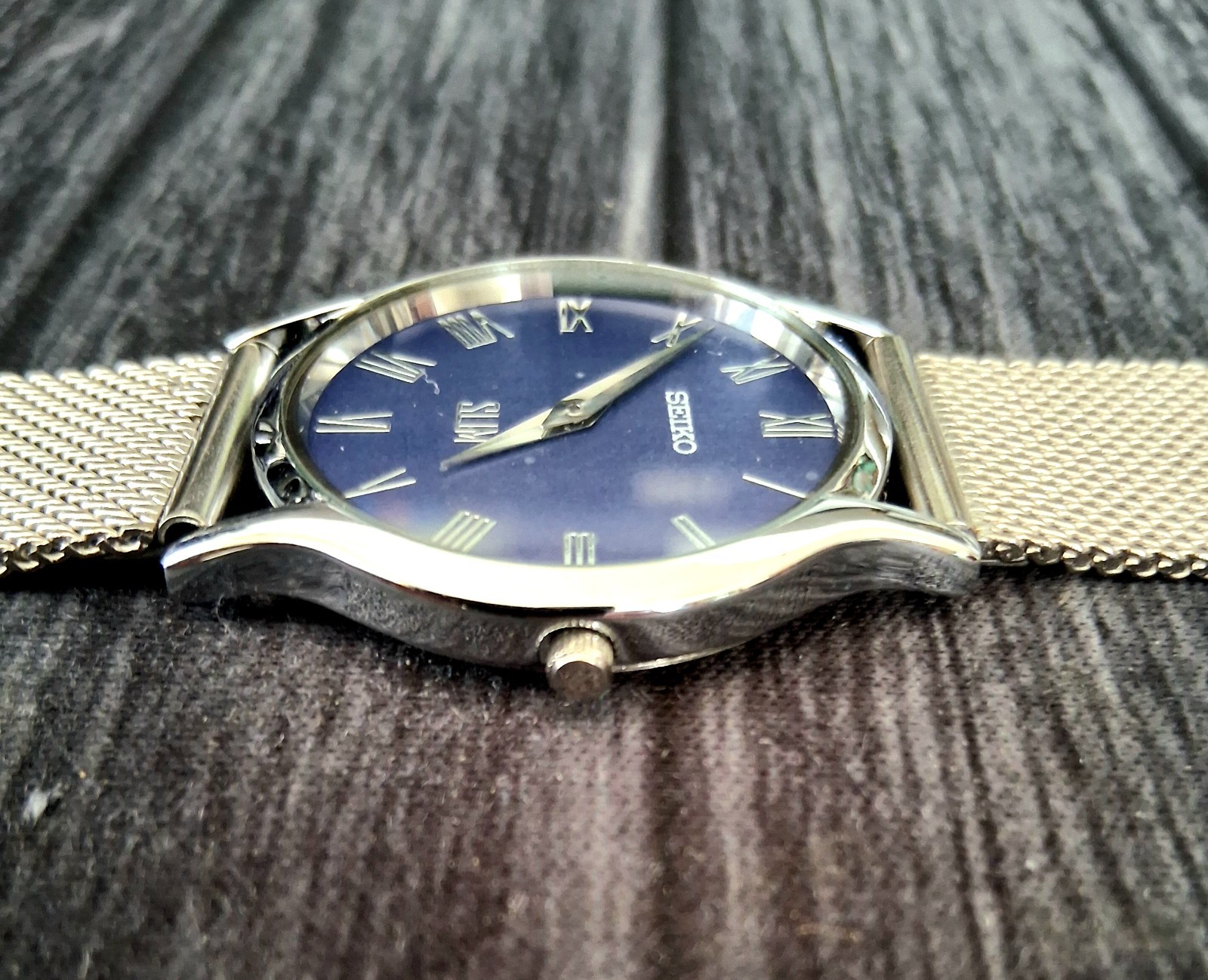 Rare Vintage Seíko Round Slim Roman Blue Dial Slv Mens Watch