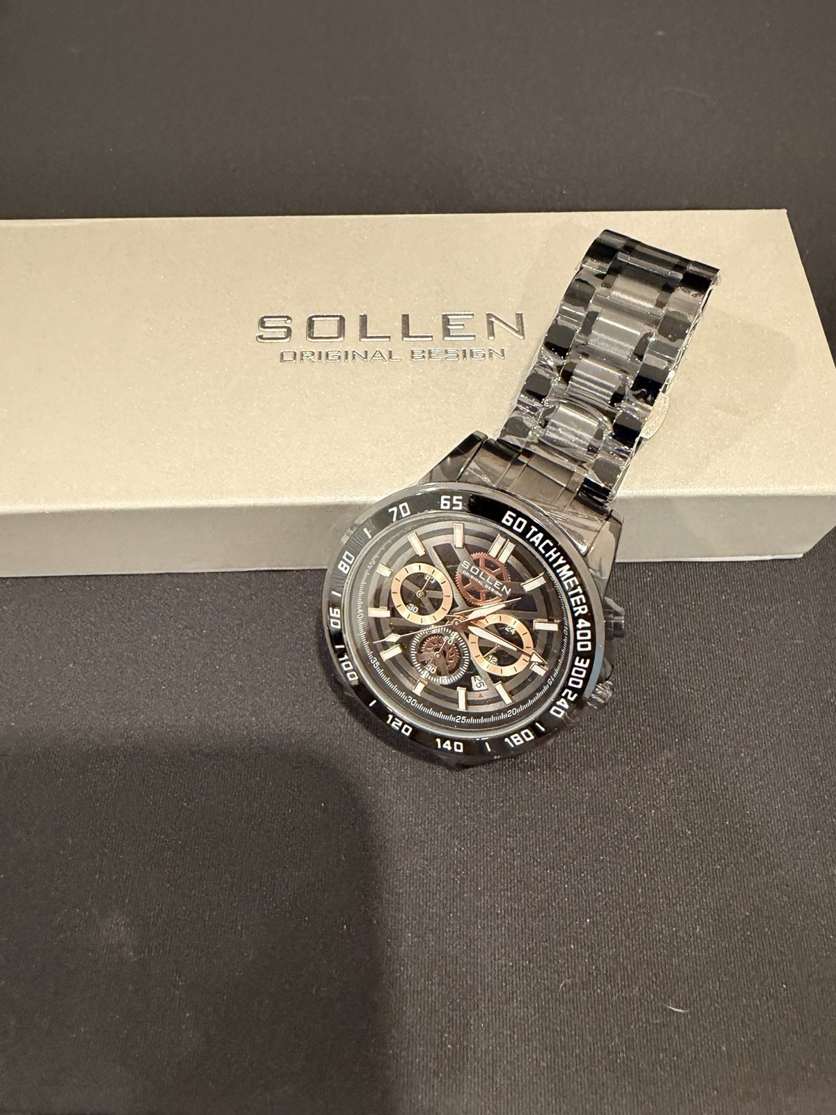 Sollen Original Design Men’s Quartz Chronograph Tachymeter Date Black 44mm Box