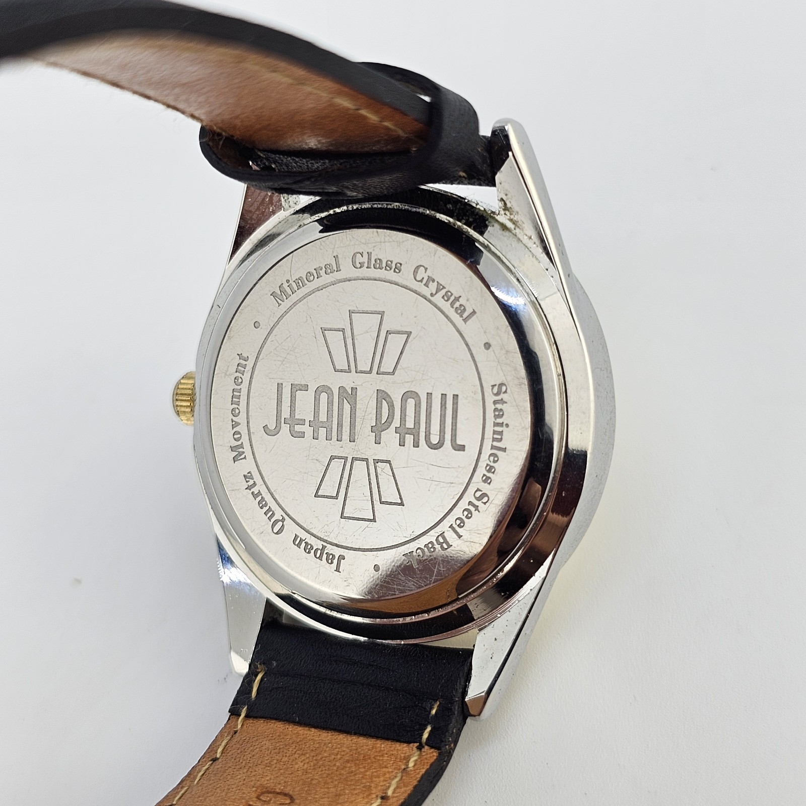 34MM Women Watch Mineral Crystal Cream Dial NEW Black Leather Bands NEW Battery