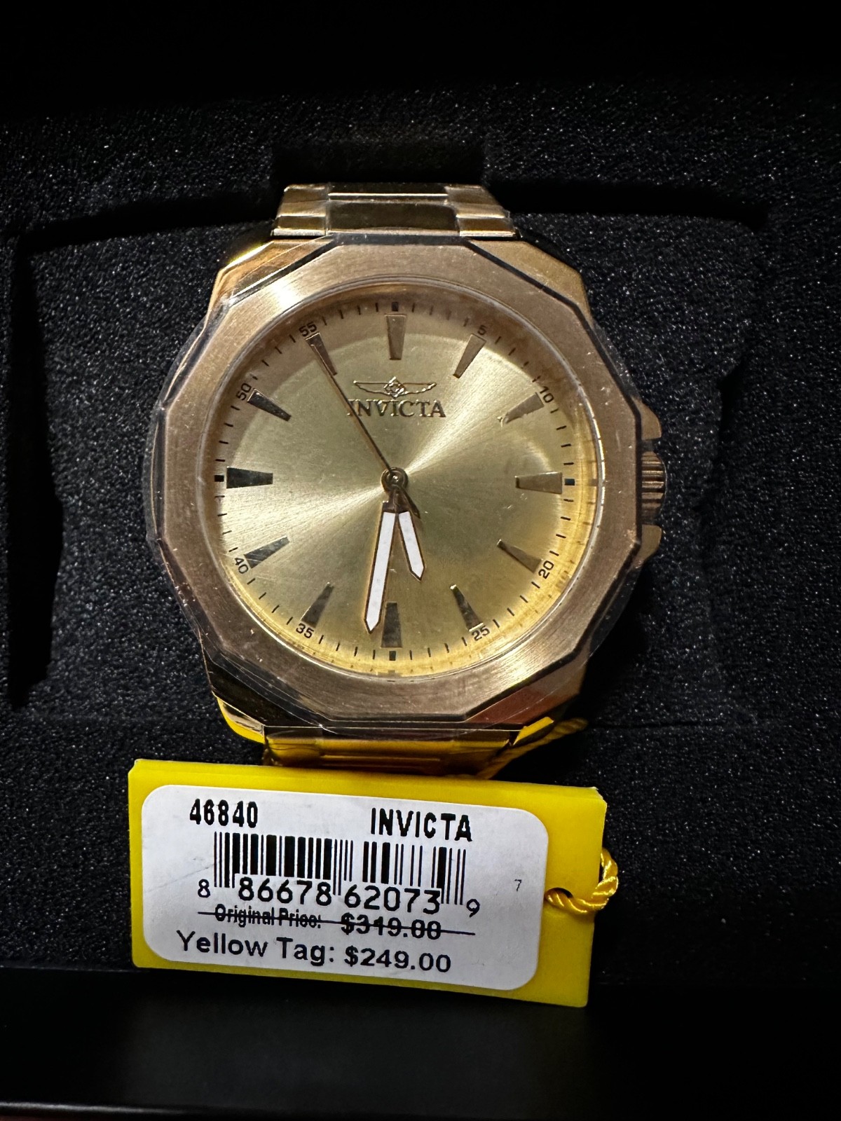 Invicta Speedway Dominus Men’s Watch – 42mm. Gold (46840)