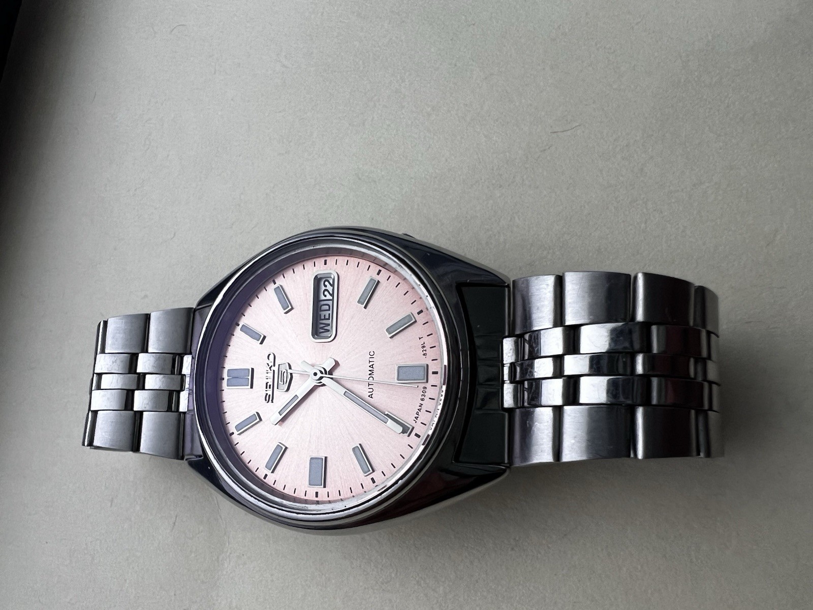 Seiko 5 Automatic SNXA11 SNXA11K1 Day Date Salmon Pink Dial Steel Watch