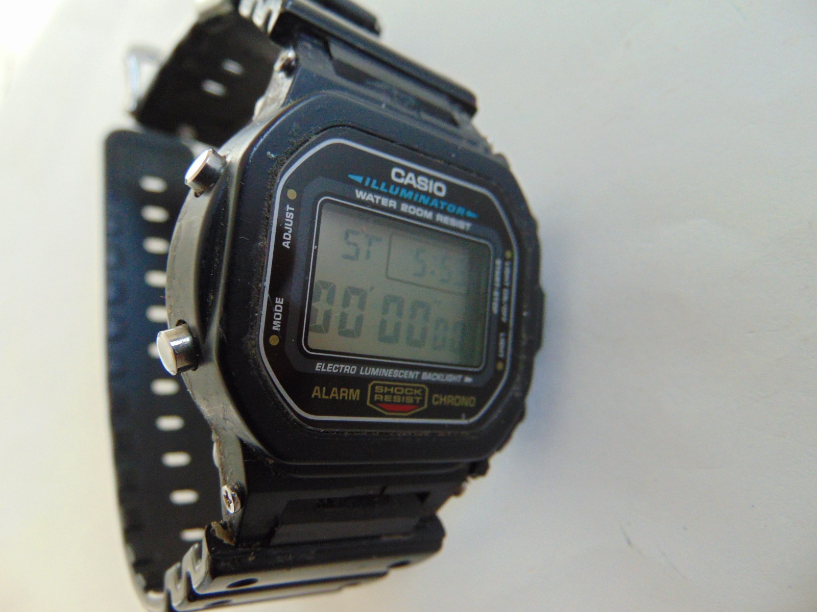 Vintage Casio G-Shock DW-5600E Illuminator Digital Watch 200M Alarm Chrono *READ