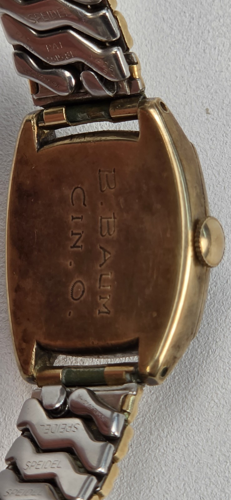 Gruen Cin-O Men’s Vintage 1920s Manual Wind Cushion Watch 22-25.9mm