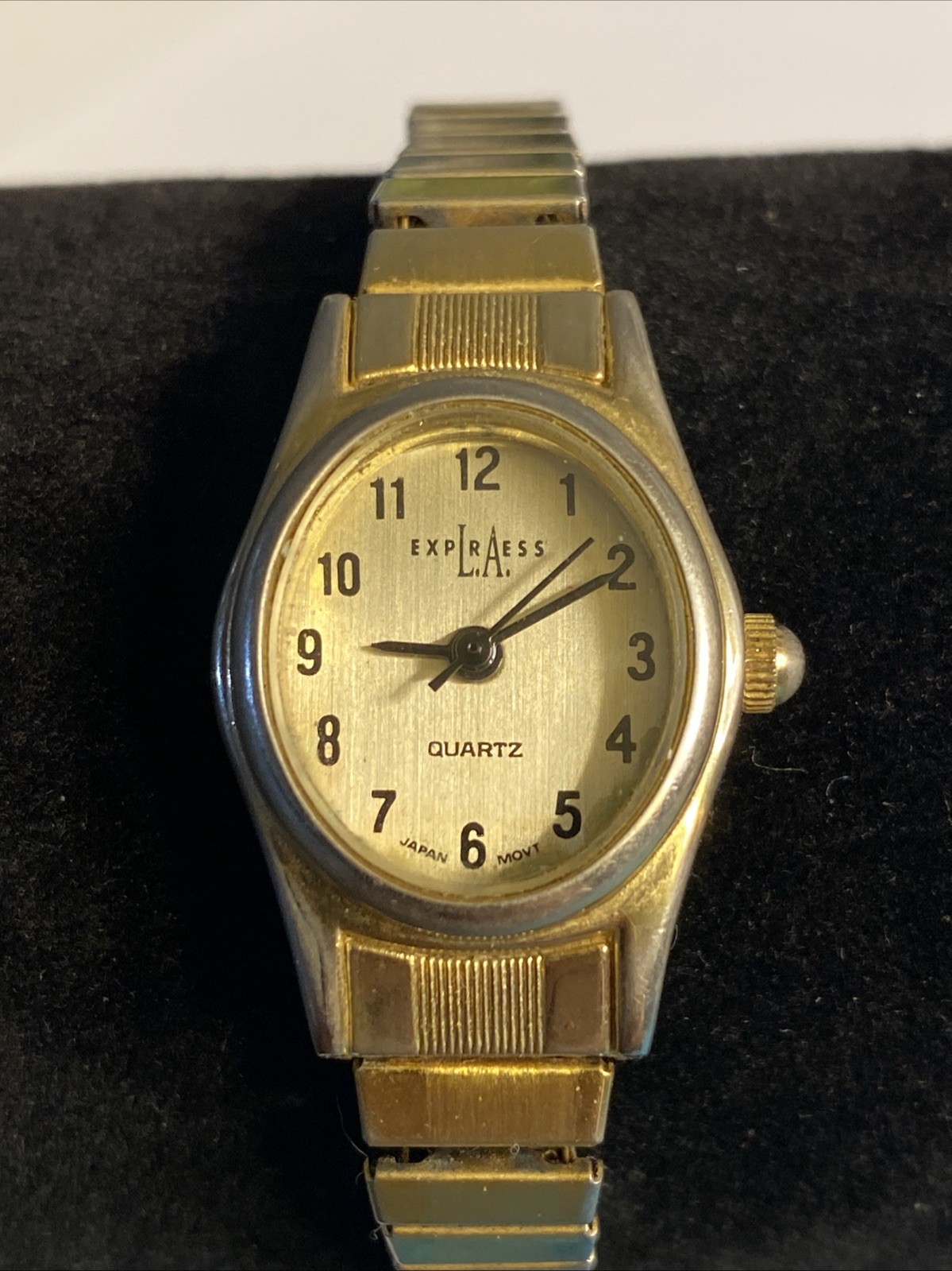 LA Express Wristwatch Gold Tone Expansion Band New Battery