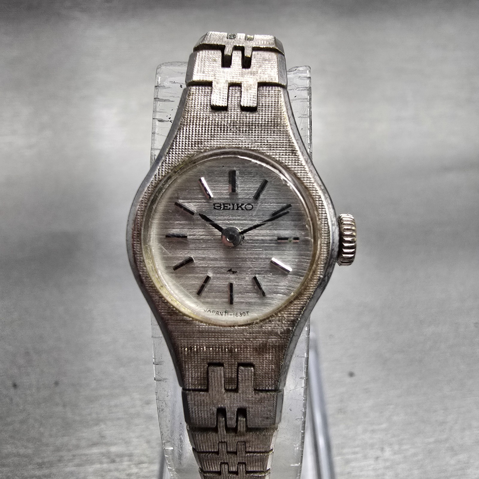 Seiko Watch Women 17mm Silver Dial Silver Tone Round 11-0639 Manual Wind Works