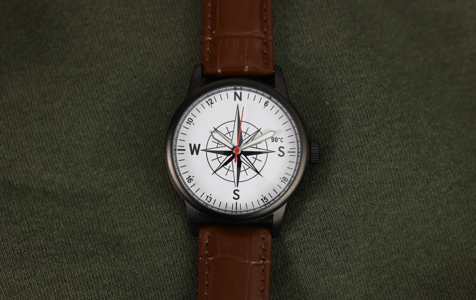 Watch “Wind Rose” with Japanese Quartz Miyota Movement • Vintage Style
