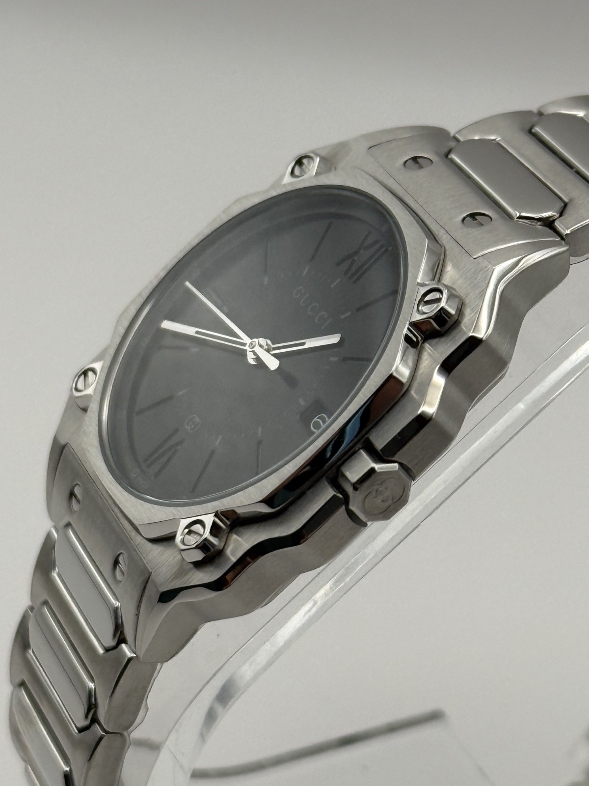Gucci G-Flat 30mm Black Dial Stainless Steel Bracelet Watch YA166505