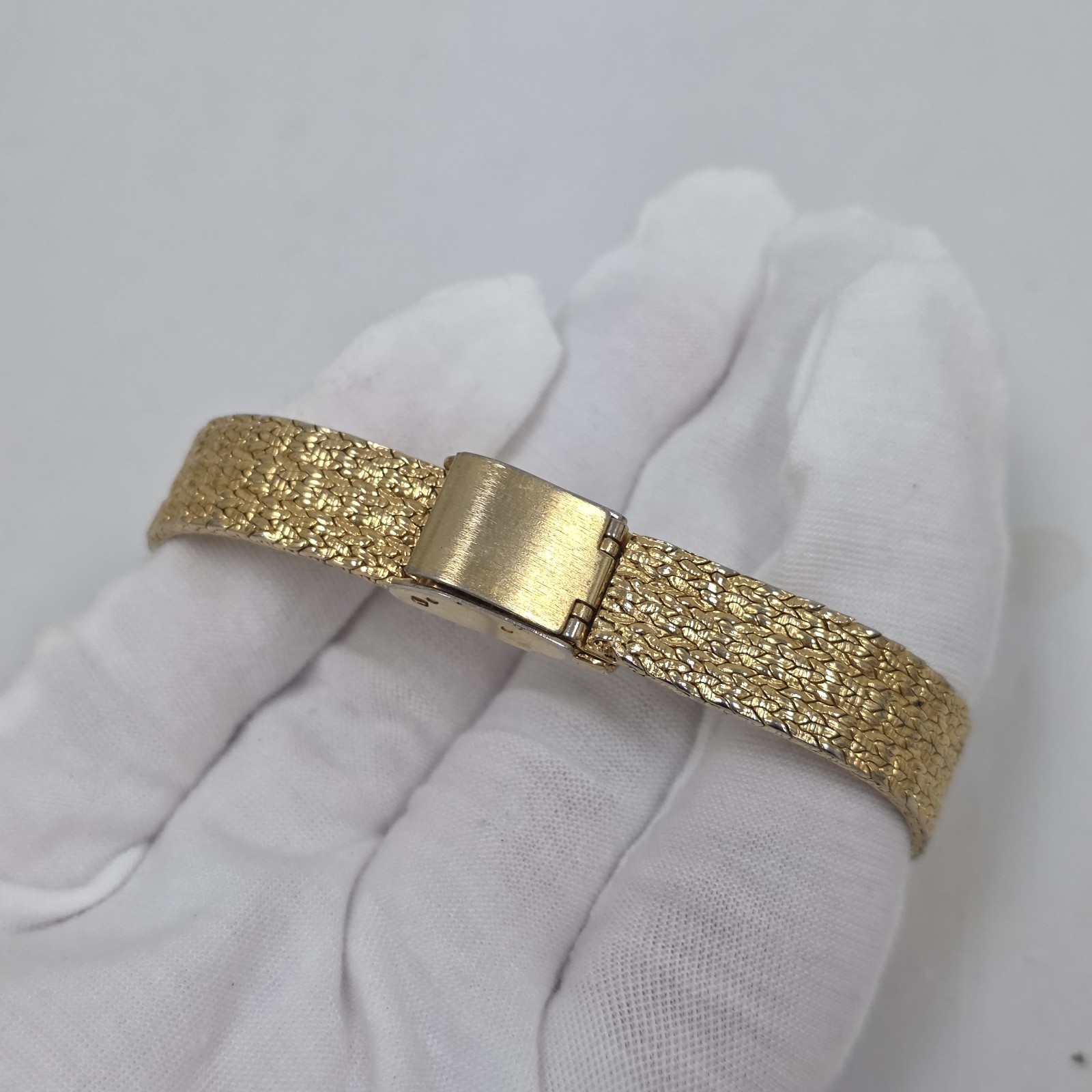 Vintage Geneva Mechanical Gold Tone Checkered Dial Ladies Dress Wrist Watch