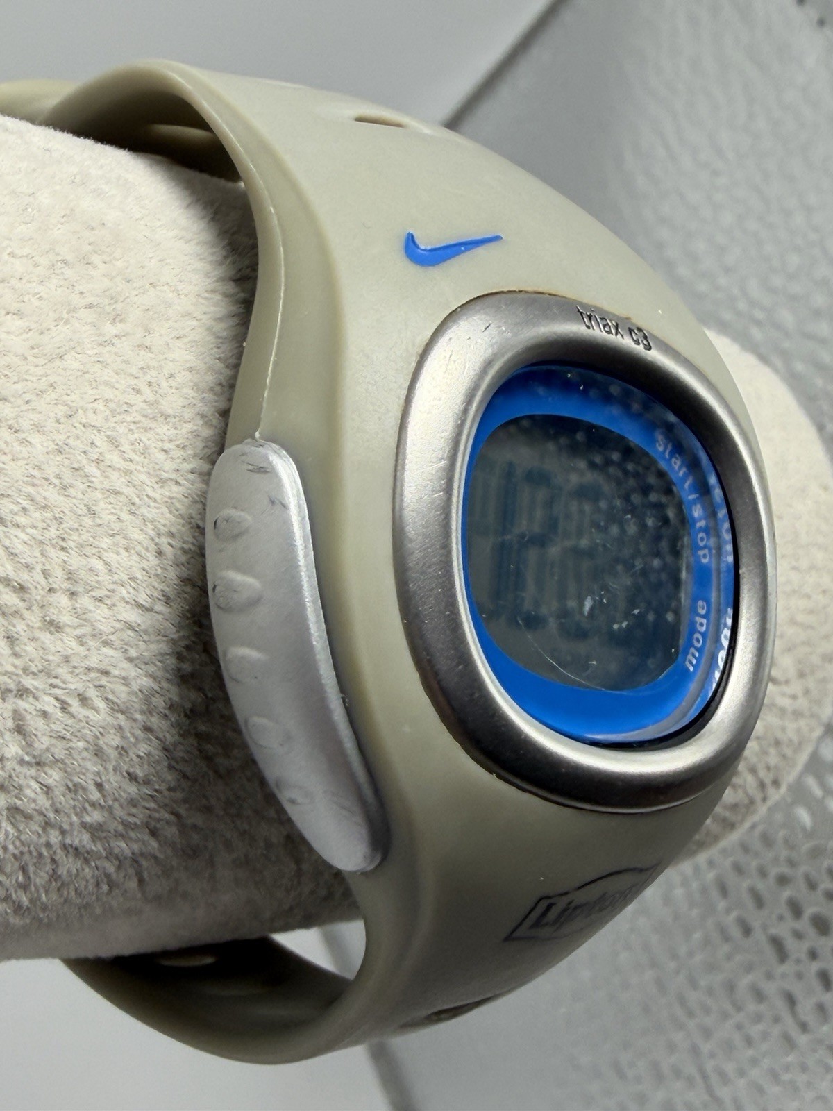 Nike Triax SM0013 Lipton New Battery GrayMens Digital Watch 41MM 8″